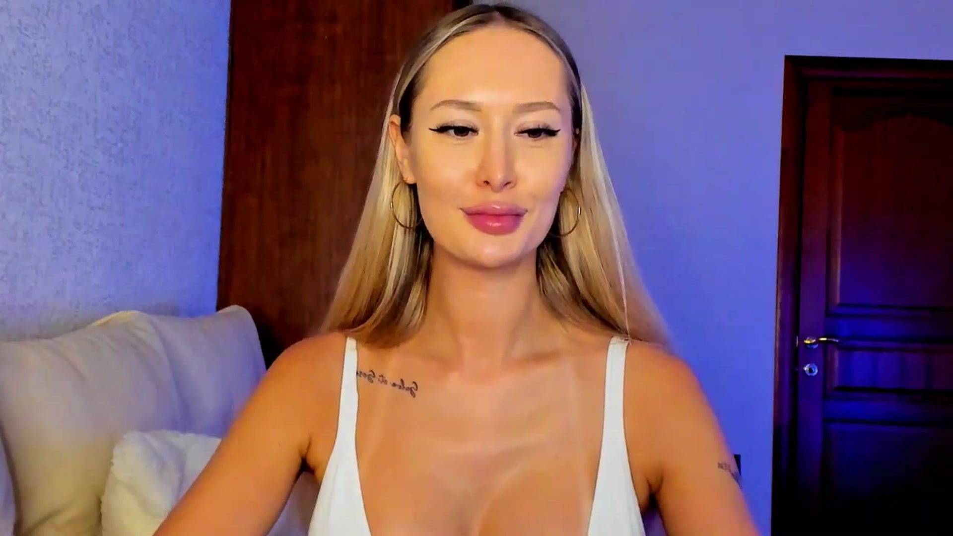 Gallery image thumbnail from MarySweety_'s myfreecams stream on, 04/13/2025, 05:40 image 2 of 20