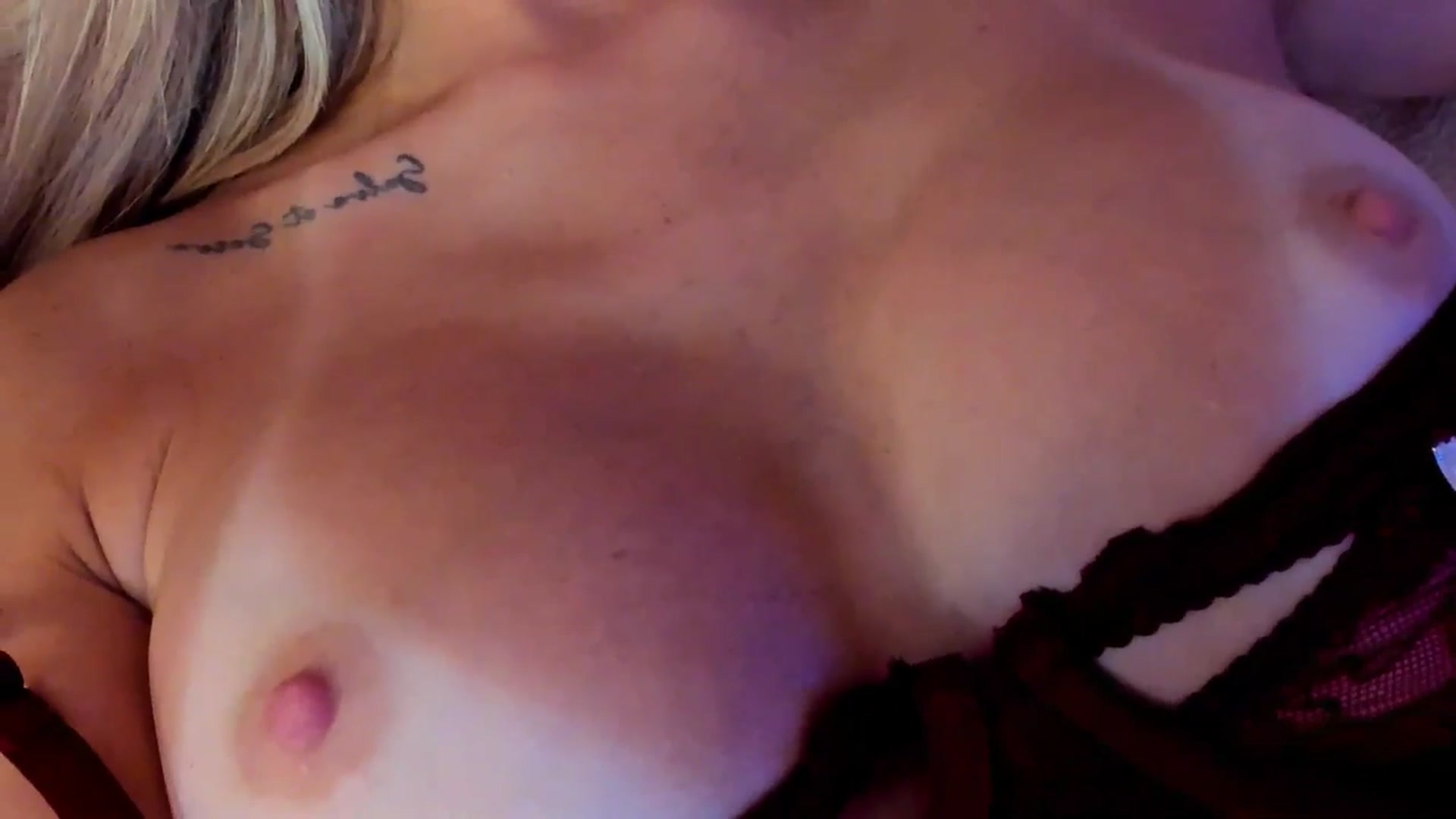 Gallery image thumbnail from MarySweety_'s myfreecams stream on, 04/19/2025, 04:04 image 20 of 20