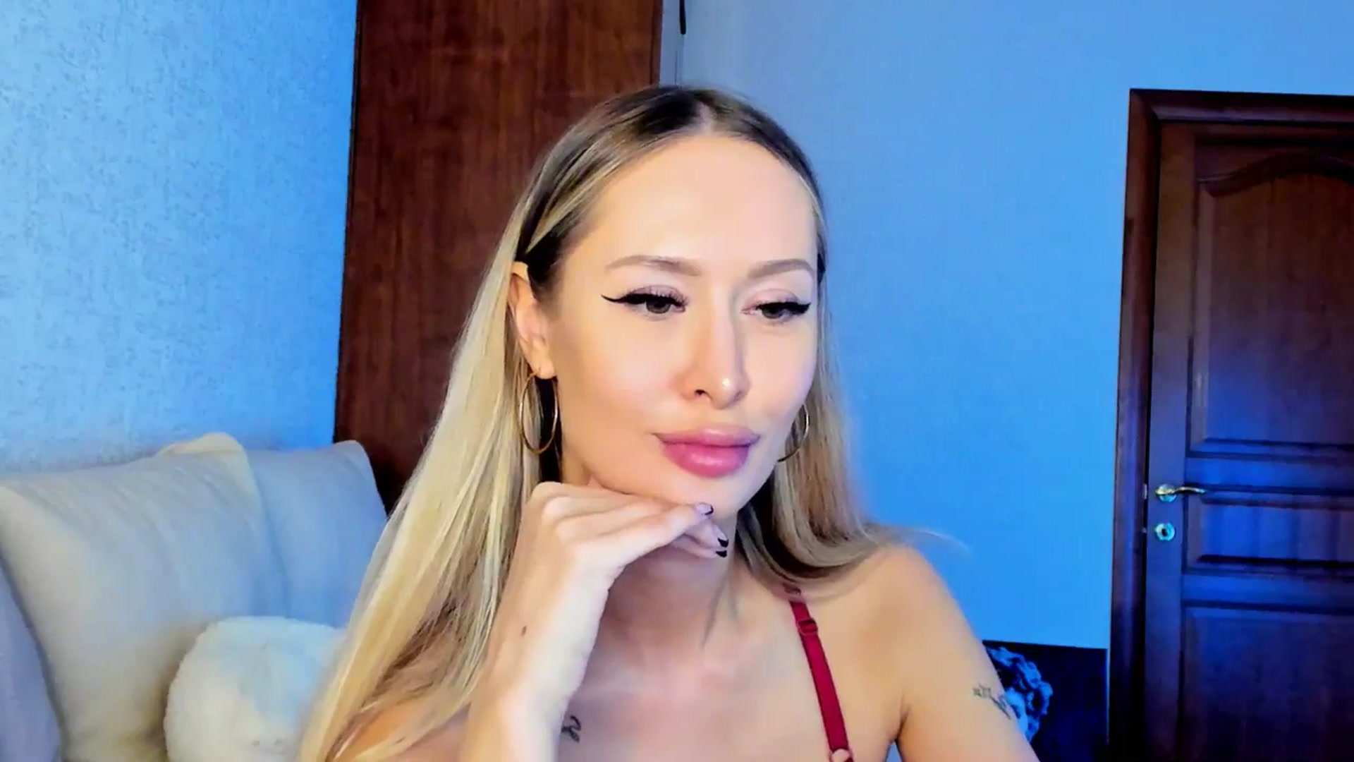 Gallery image thumbnail from MarySweety_'s myfreecams stream on, 05/18/2025, 06:04 image 11 of 20