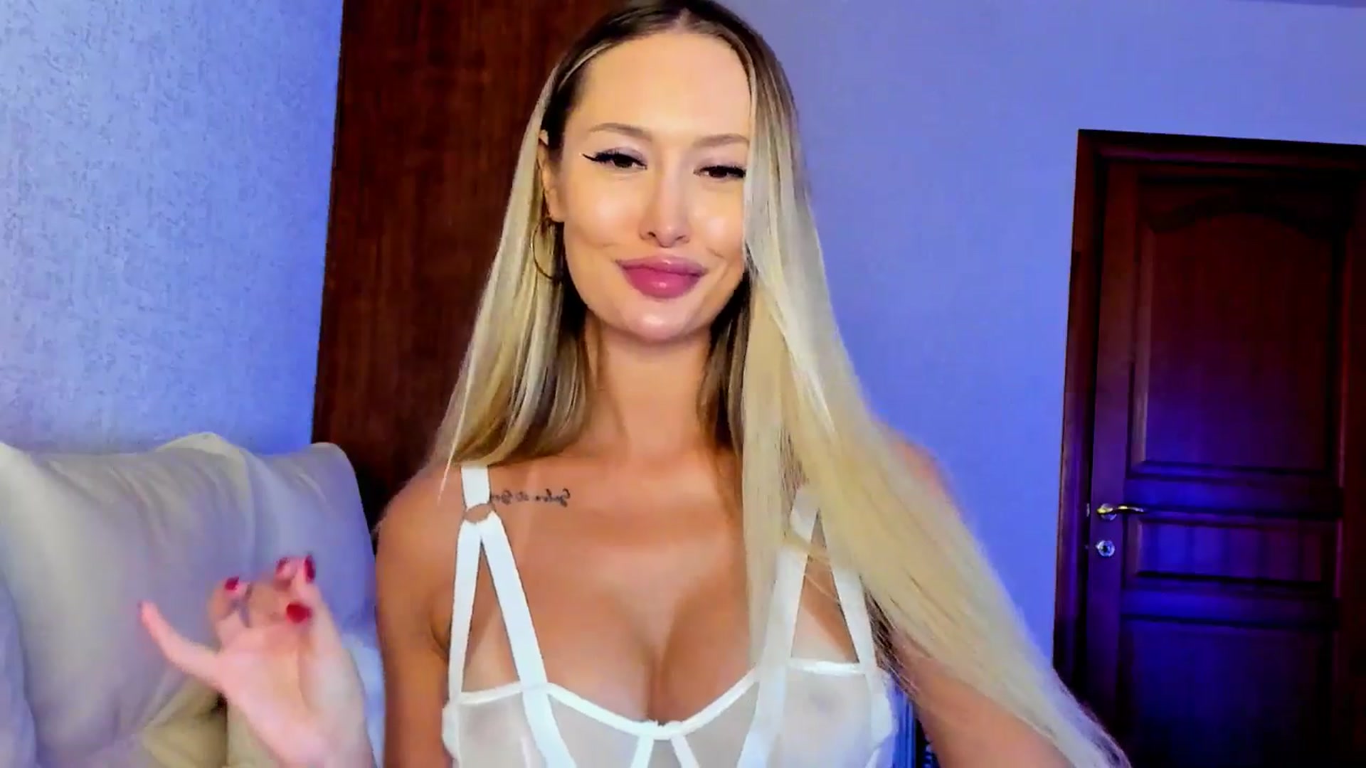 Gallery image thumbnail from MarySweety_'s myfreecams stream on, 06/05/2025, 06:22 image 4 of 20