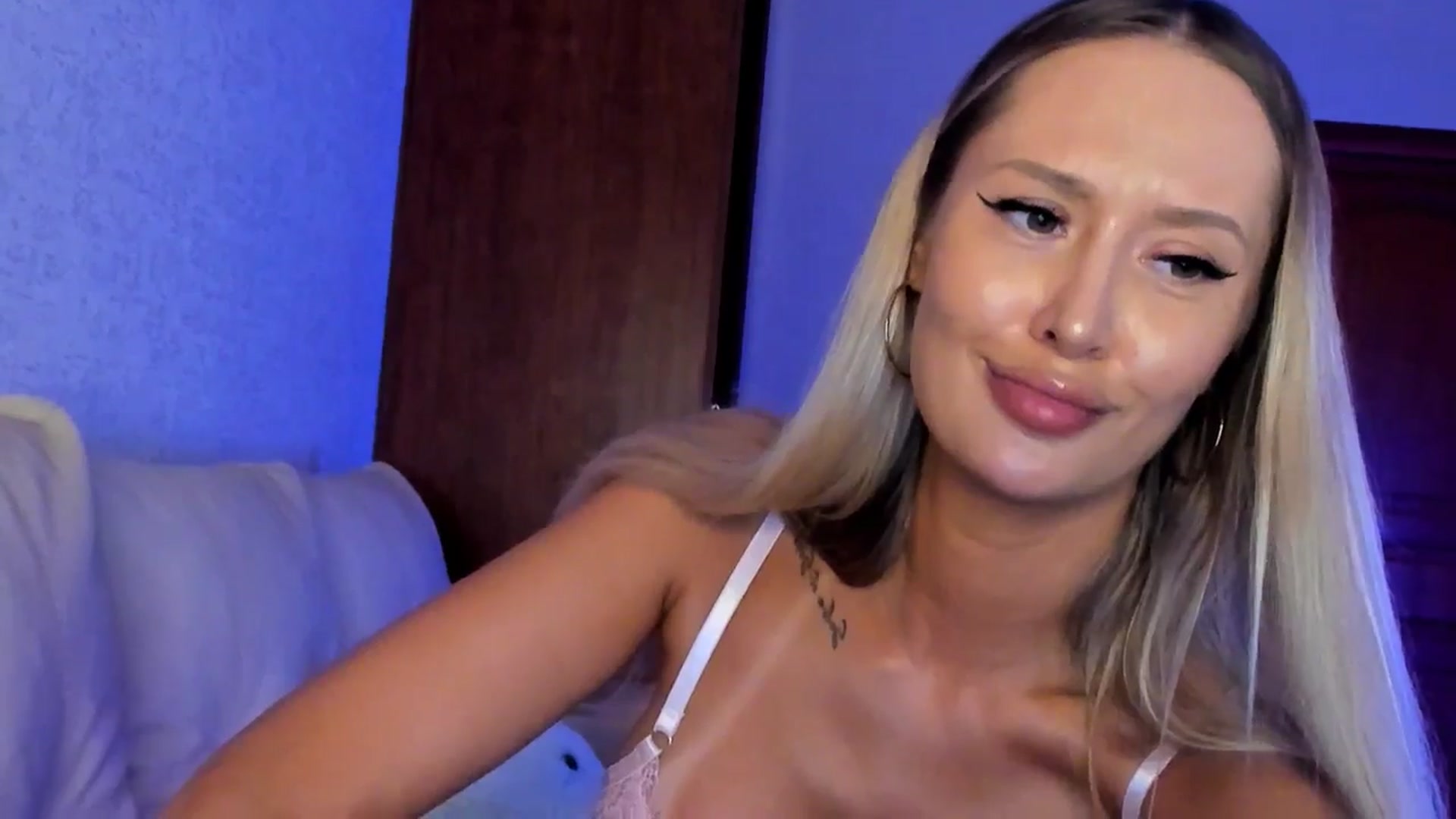 Gallery image thumbnail from MarySweety_'s myfreecams stream on, 07/06/2025, 07:08 image 7 of 20