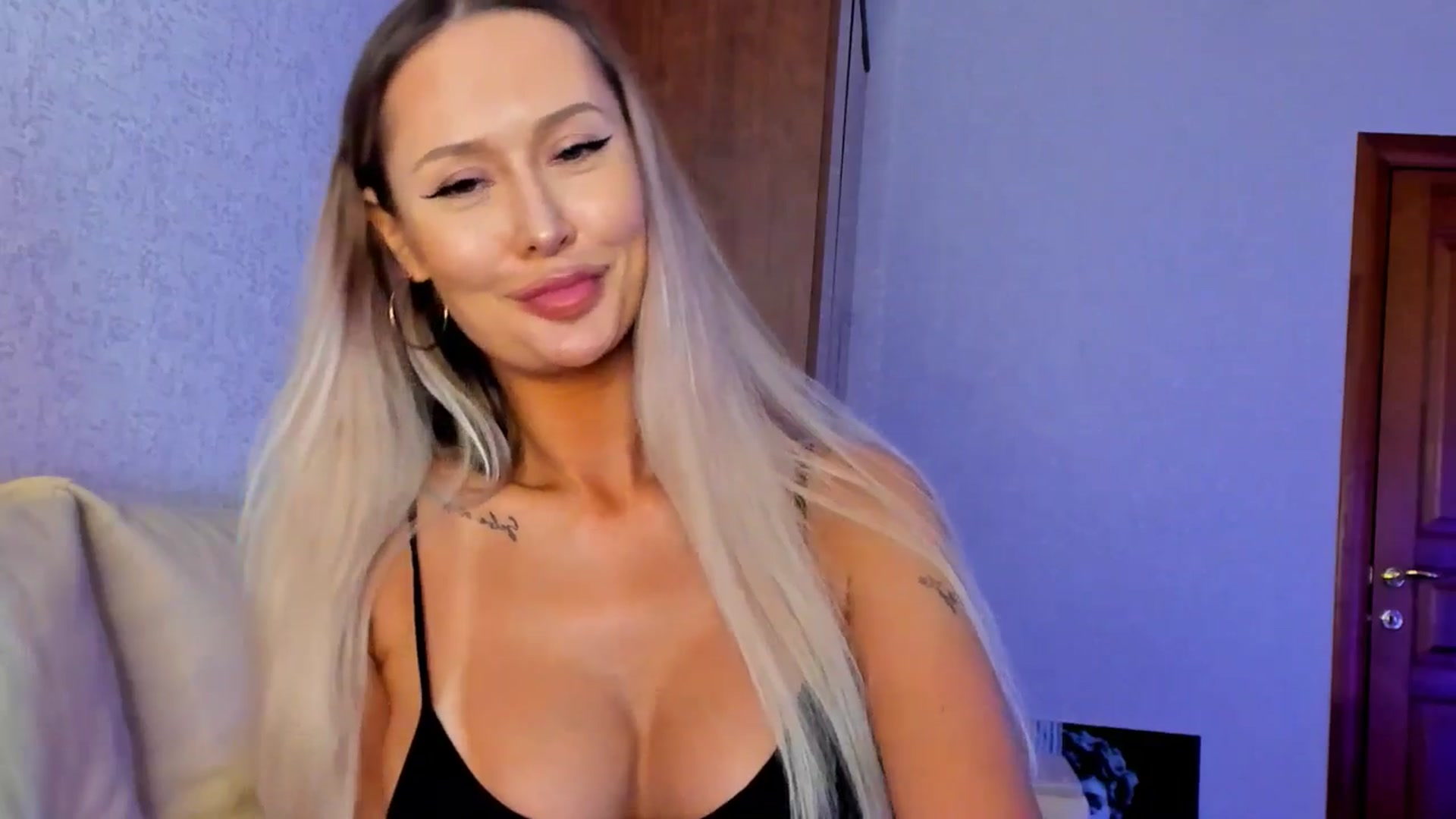 Gallery image thumbnail from MarySweety_'s myfreecams stream on, 07/23/2025, 04:23 image 15 of 20
