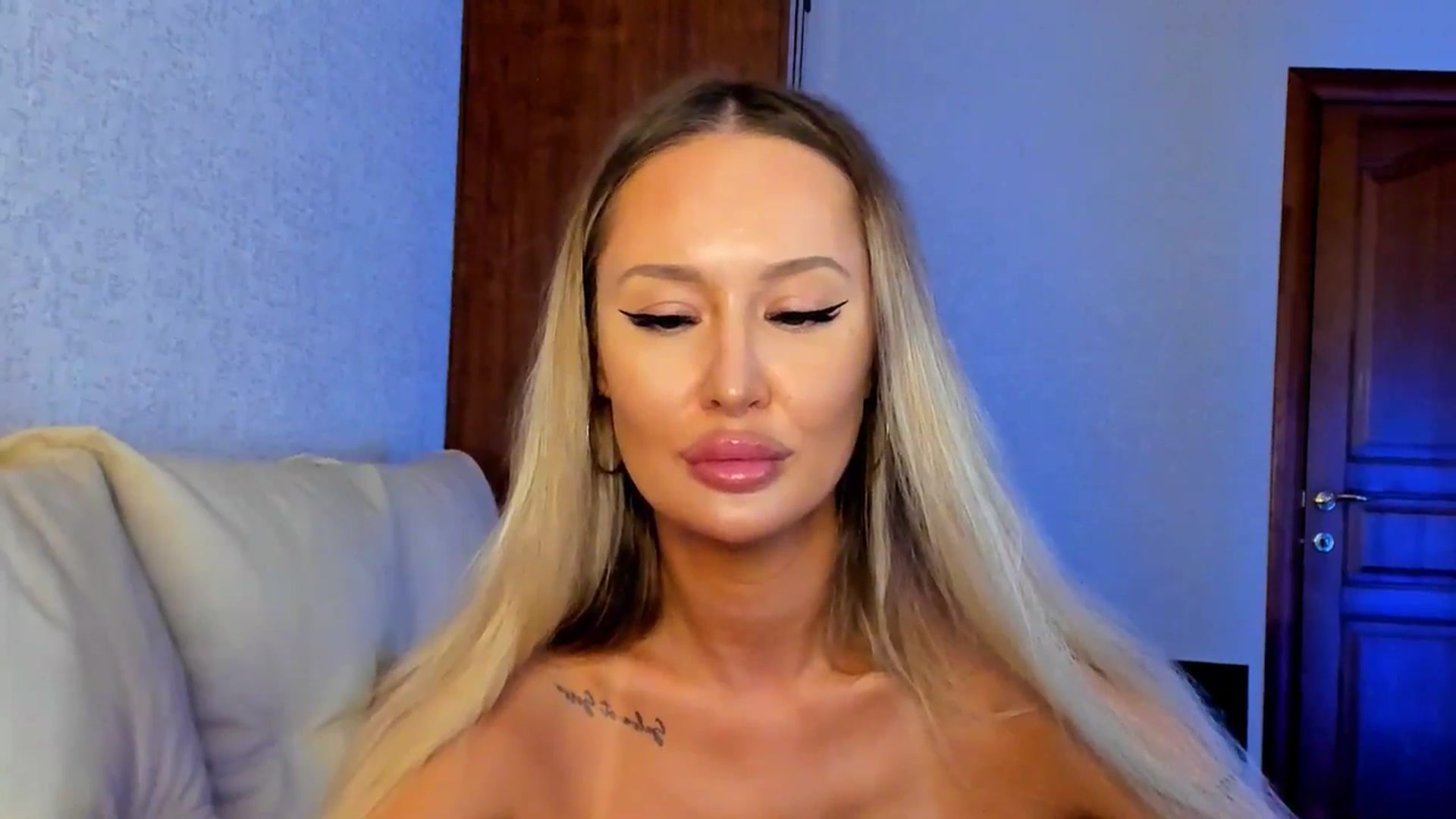 Gallery image thumbnail from MarySweety_'s myfreecams stream on, 08/17/2025, 06:00 image 6 of 20