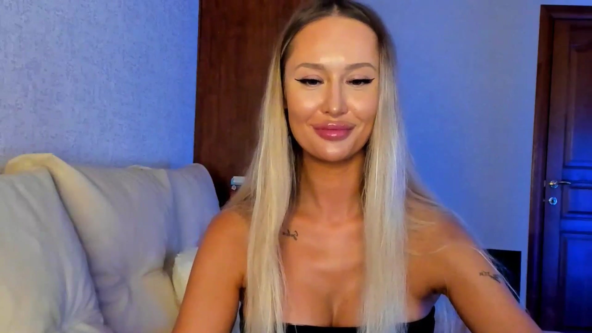Gallery image thumbnail from MarySweety_'s myfreecams stream on, 08/17/2025, 06:00 image 15 of 20