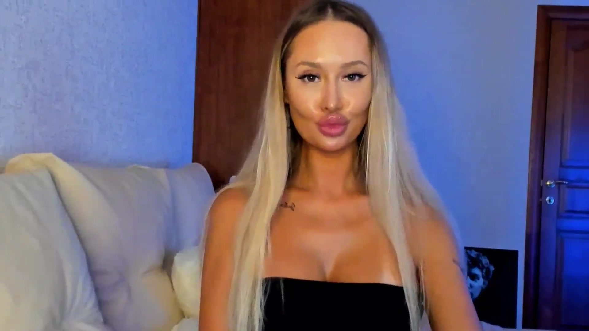 Gallery image thumbnail from MarySweety_'s myfreecams stream on, 08/17/2025, 06:00 image 14 of 20