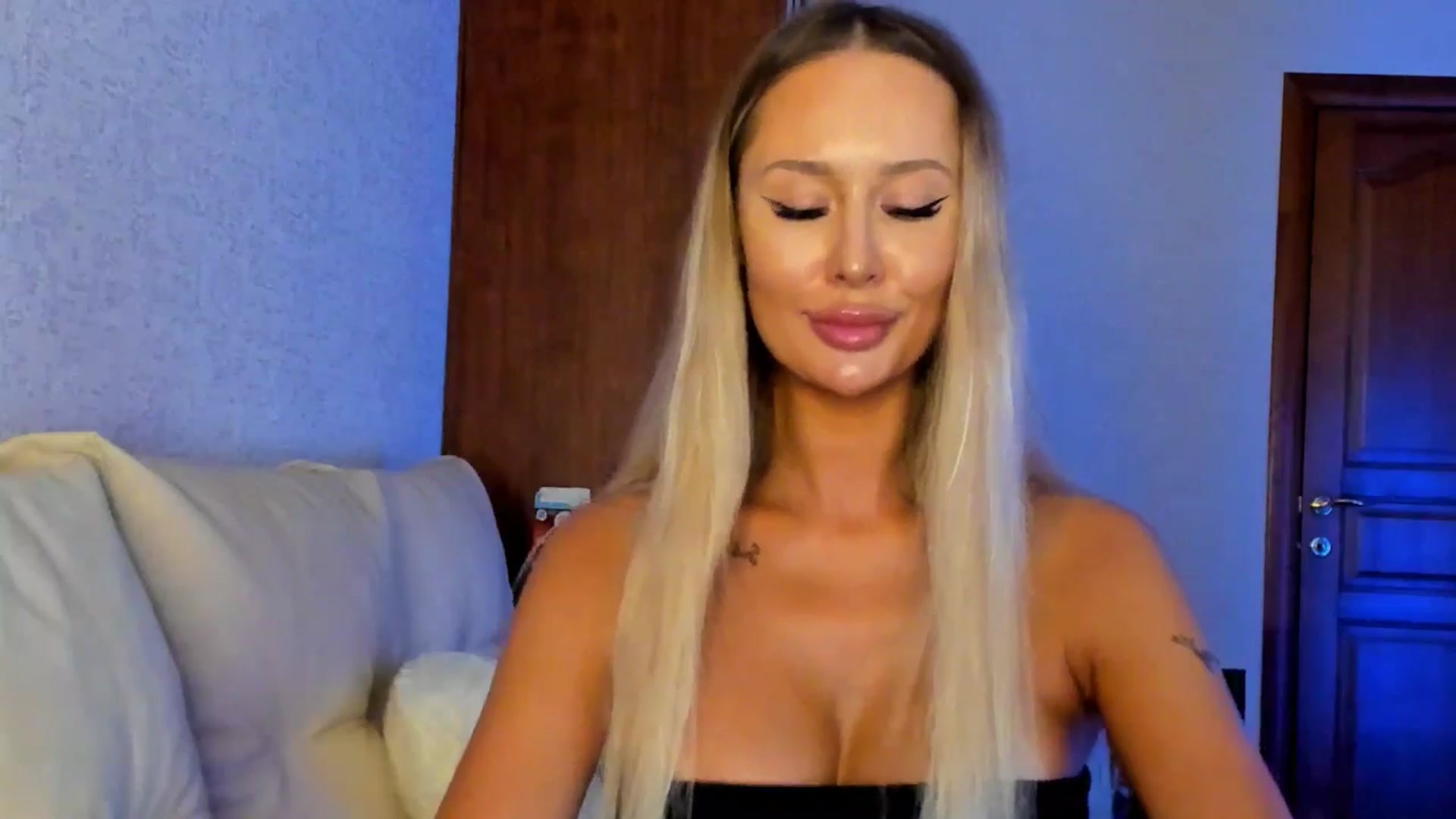 Gallery image thumbnail from MarySweety_'s myfreecams stream on, 08/17/2025, 06:00 image 5 of 20