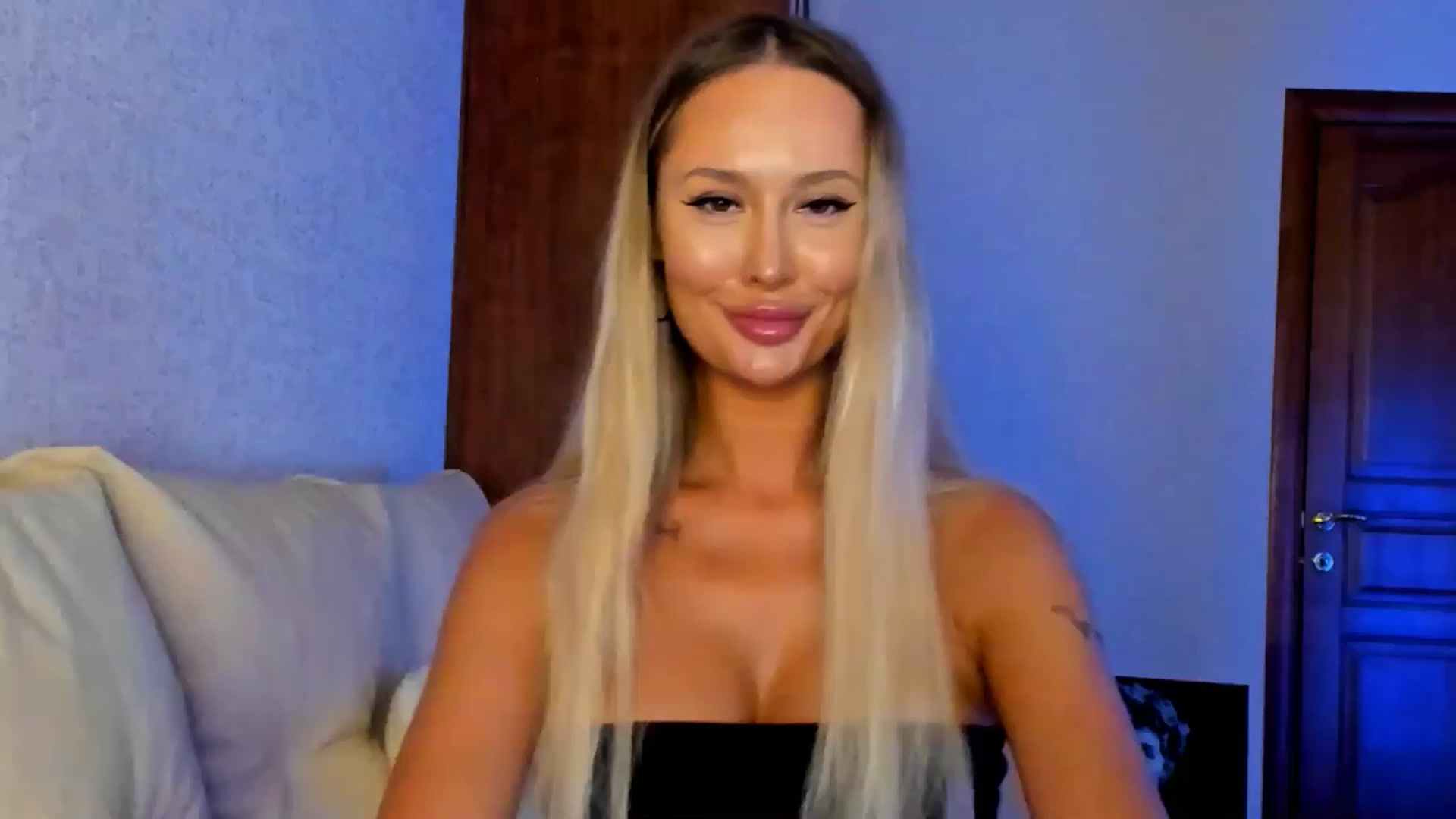 Gallery image thumbnail from MarySweety_'s myfreecams stream on, 08/17/2025, 06:00 image 2 of 20