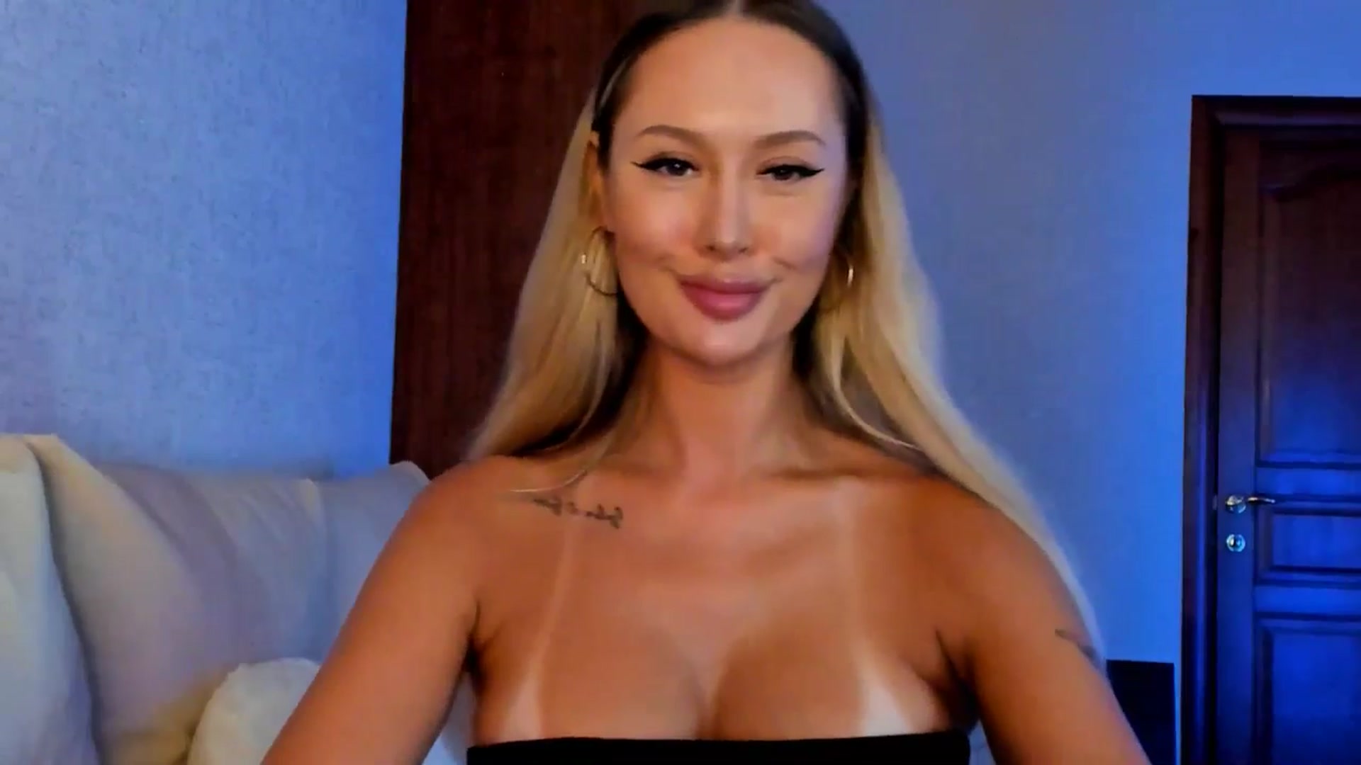 Gallery image thumbnail from MarySweety_'s myfreecams stream on, 08/26/2025, 05:18 image 19 of 20