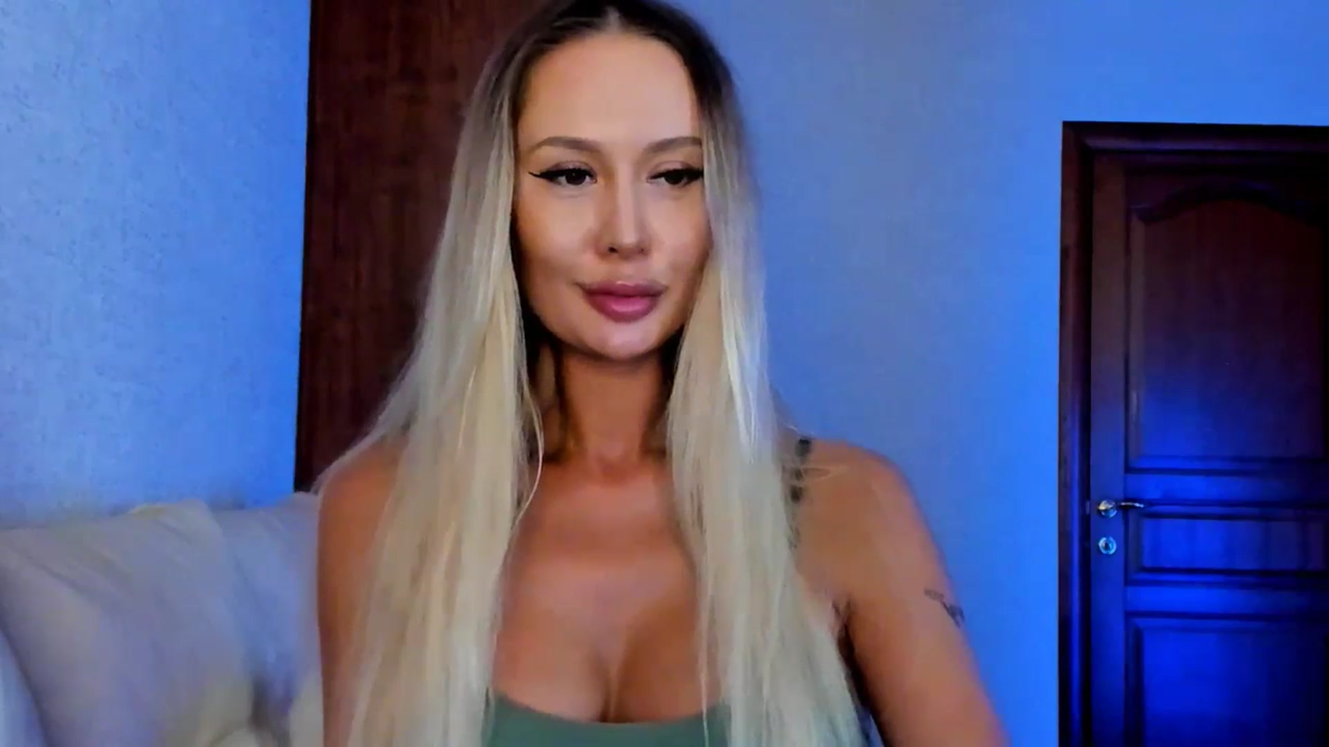 Gallery image thumbnail from MarySweety_'s myfreecams stream on, 08/28/2025, 04:04 image 11 of 20