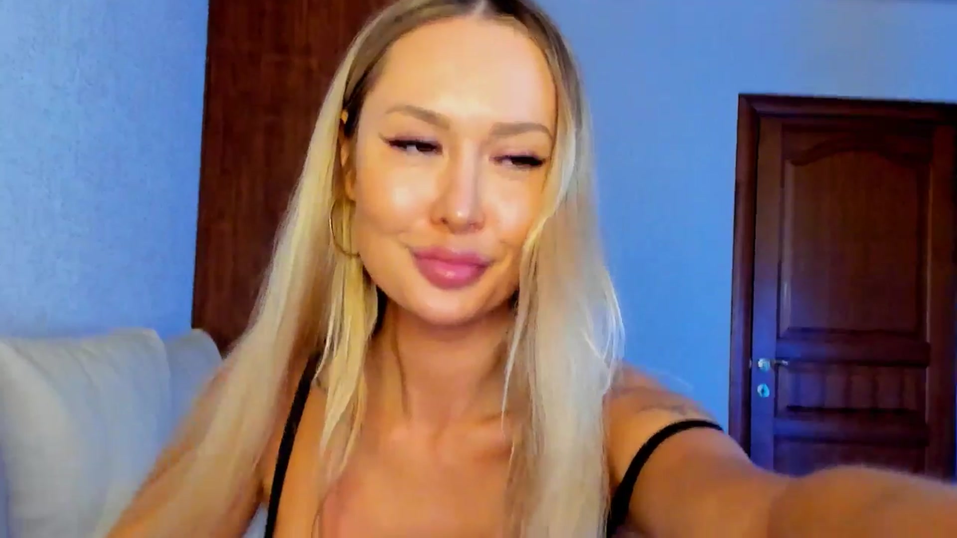 Gallery image thumbnail from MarySweety_'s myfreecams stream on, 10/09/2025, 05:43 image 12 of 20