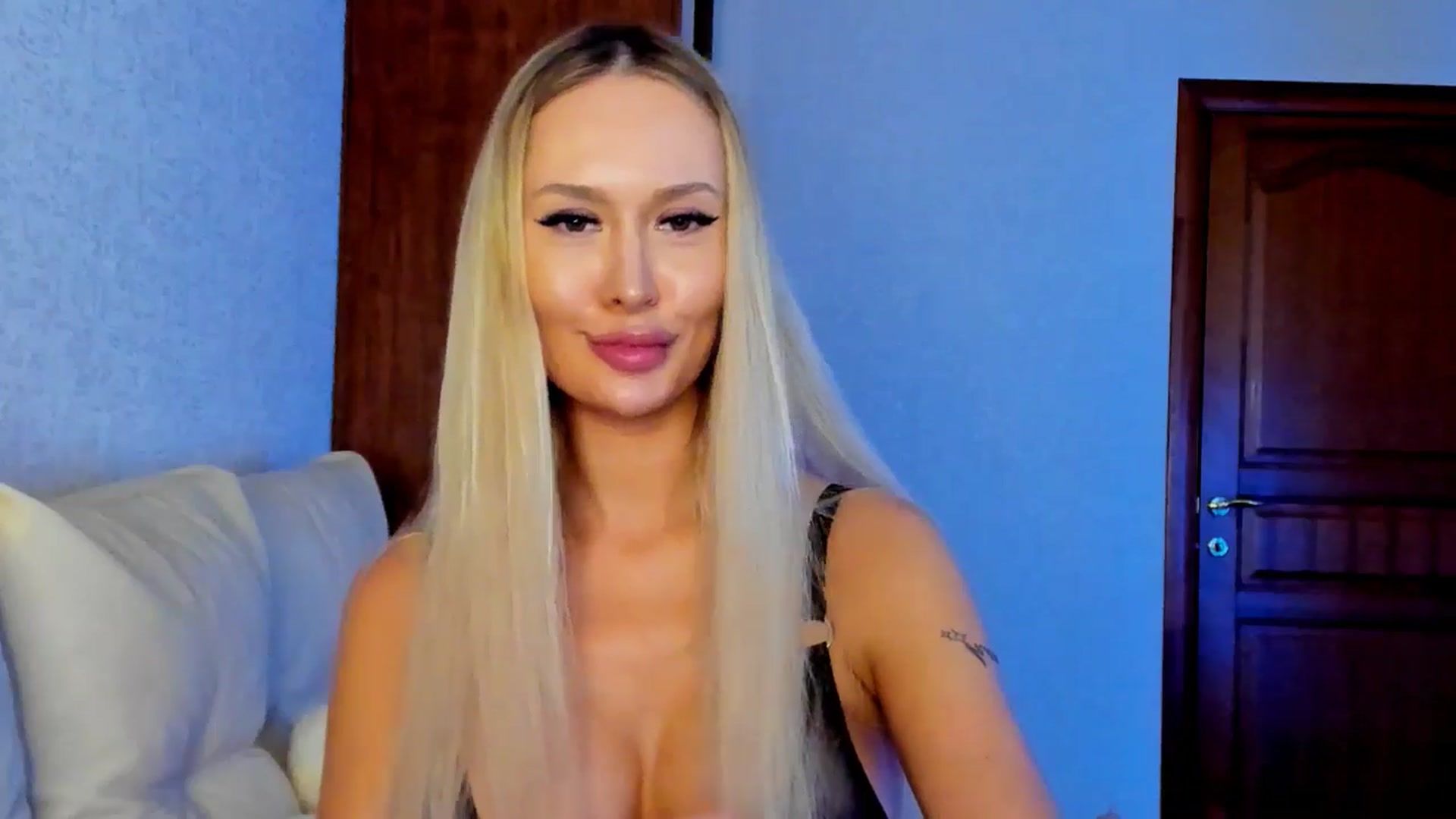 Gallery image thumbnail from MarySweety_'s myfreecams stream on, 10/10/2025, 05:24 image 16 of 20