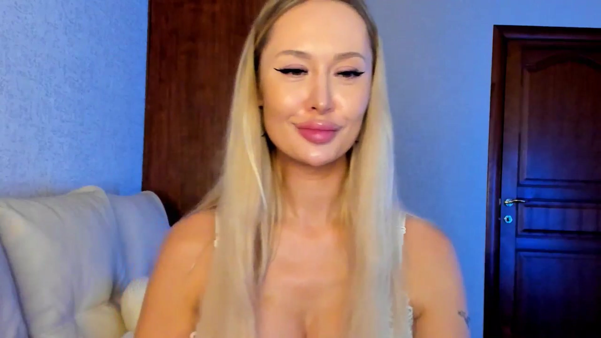 Gallery image thumbnail from MarySweety_'s myfreecams stream on, 11/07/2025, 06:04 image 7 of 20