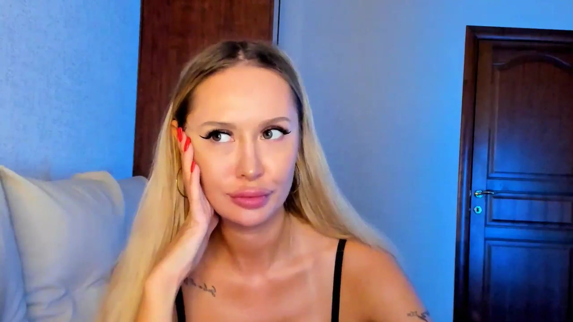 Gallery image thumbnail from MarySweety_'s myfreecams stream on, 12/08/2025, 05:51 image 7 of 20