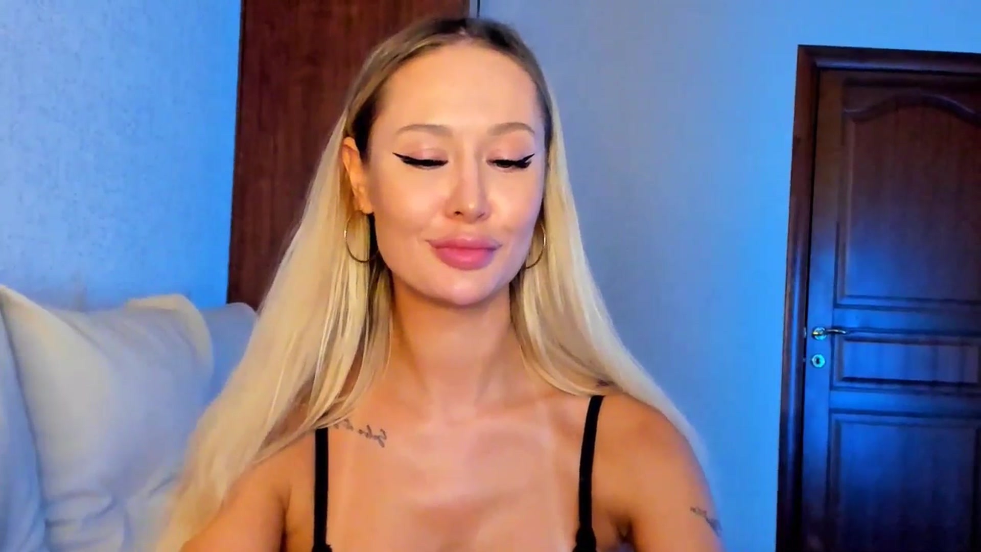 Gallery image thumbnail from MarySweety_'s myfreecams stream on, 12/08/2025, 05:51 image 19 of 20