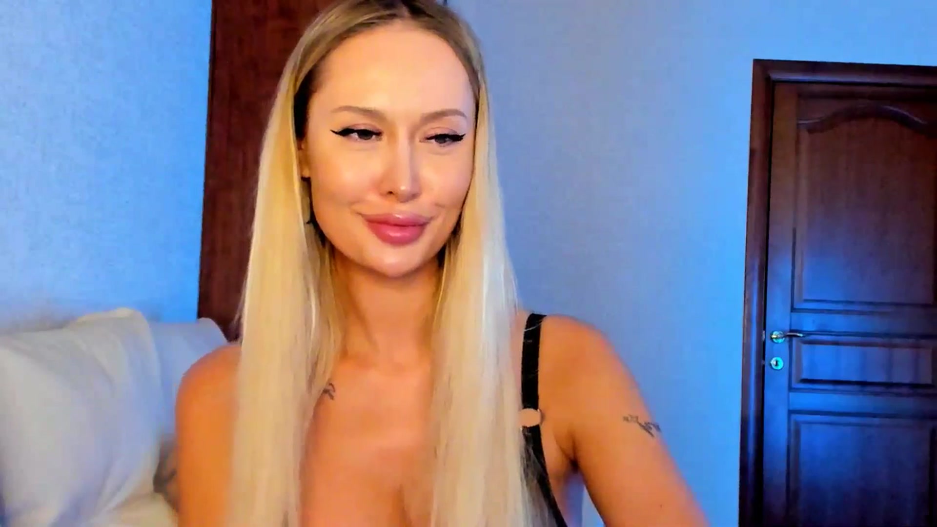 Gallery image thumbnail from MarySweety_'s myfreecams stream on, 12/11/2025, 07:11 image 8 of 20