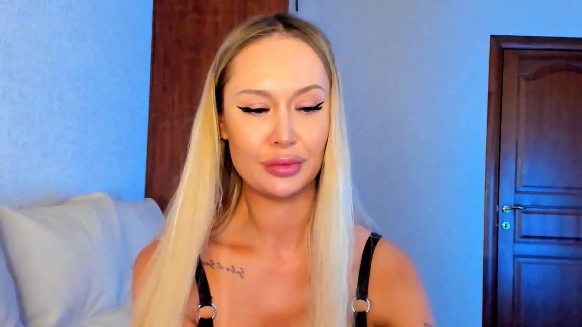 Gallery image thumbnail from MarySweety_'s myfreecams stream on, 12/11/2025, 07:11 image 17 of 20