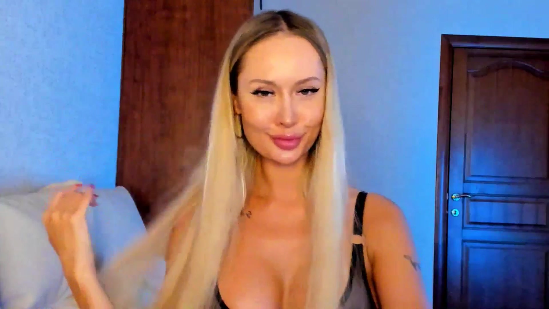 Gallery image thumbnail from MarySweety_'s myfreecams stream on, 12/11/2025, 07:11 image 6 of 20