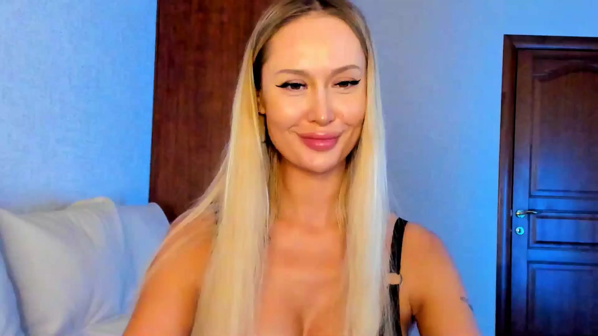 Gallery image thumbnail from MarySweety_'s myfreecams stream on, 12/11/2025, 07:11 image 16 of 20