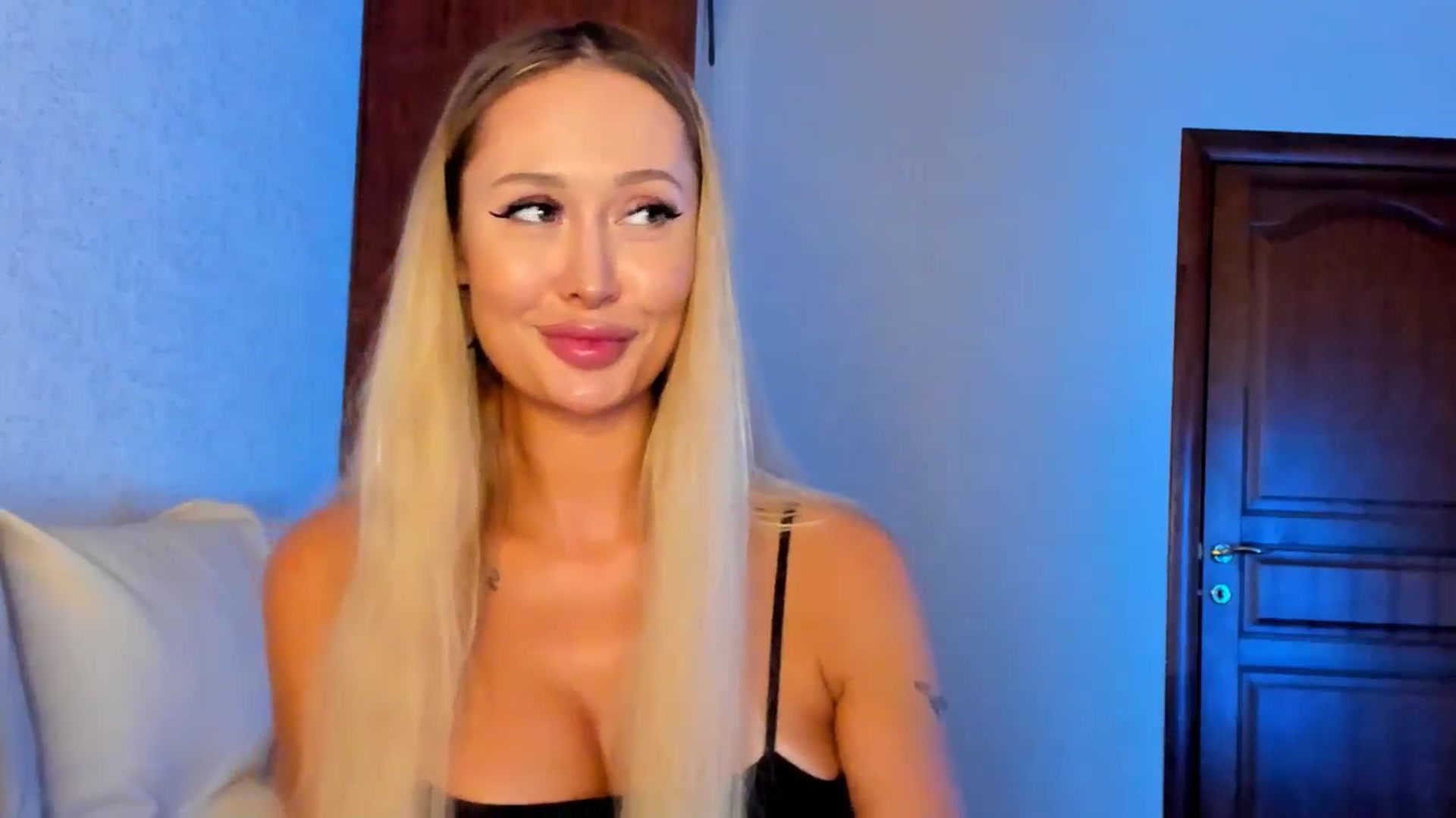 Gallery image thumbnail from MarySweety_'s myfreecams stream on, 12/13/2025, 05:31 image 3 of 20