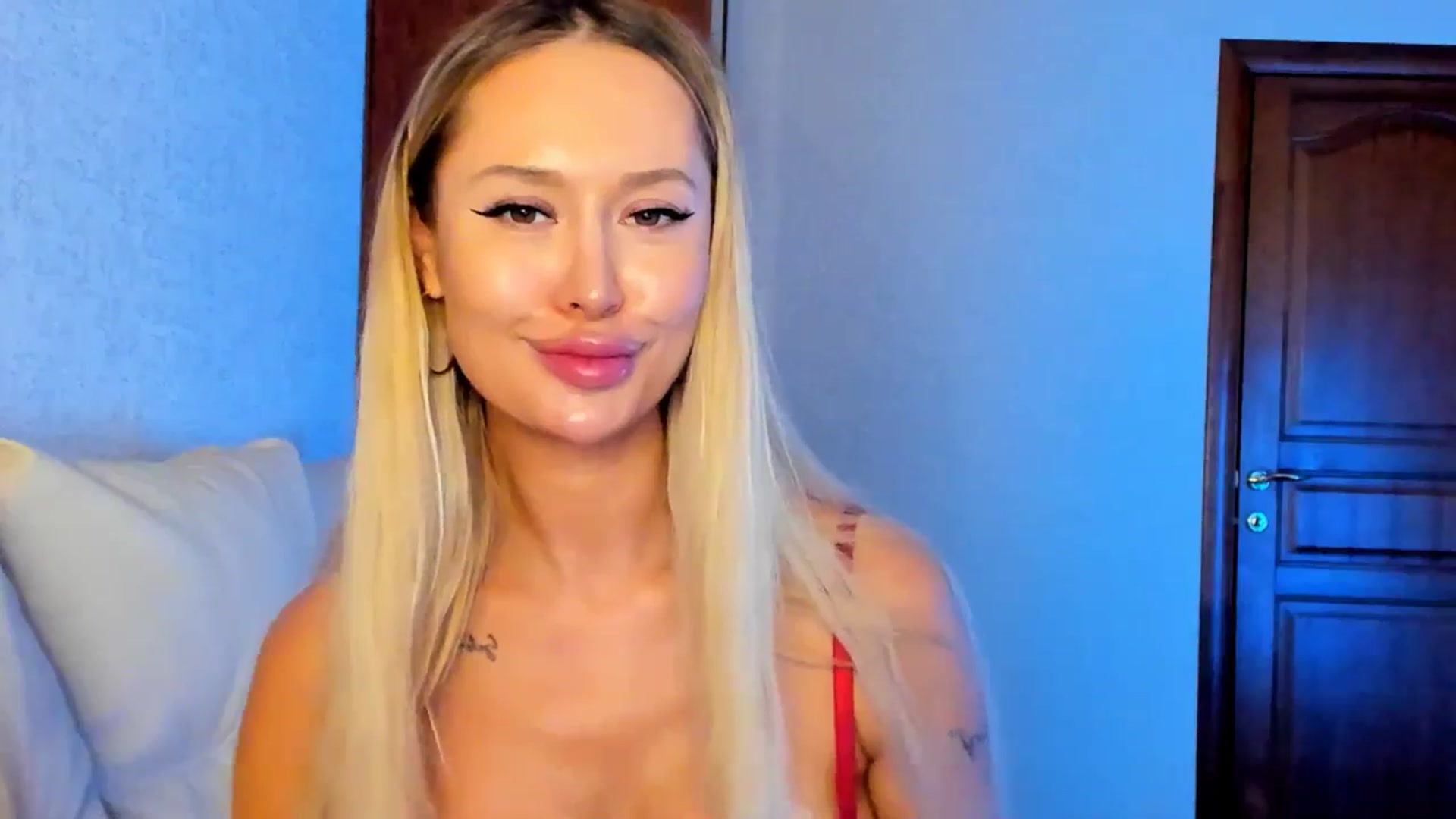 Gallery image thumbnail from MarySweety_'s myfreecams stream on, 12/20/2025, 07:09 image 14 of 20