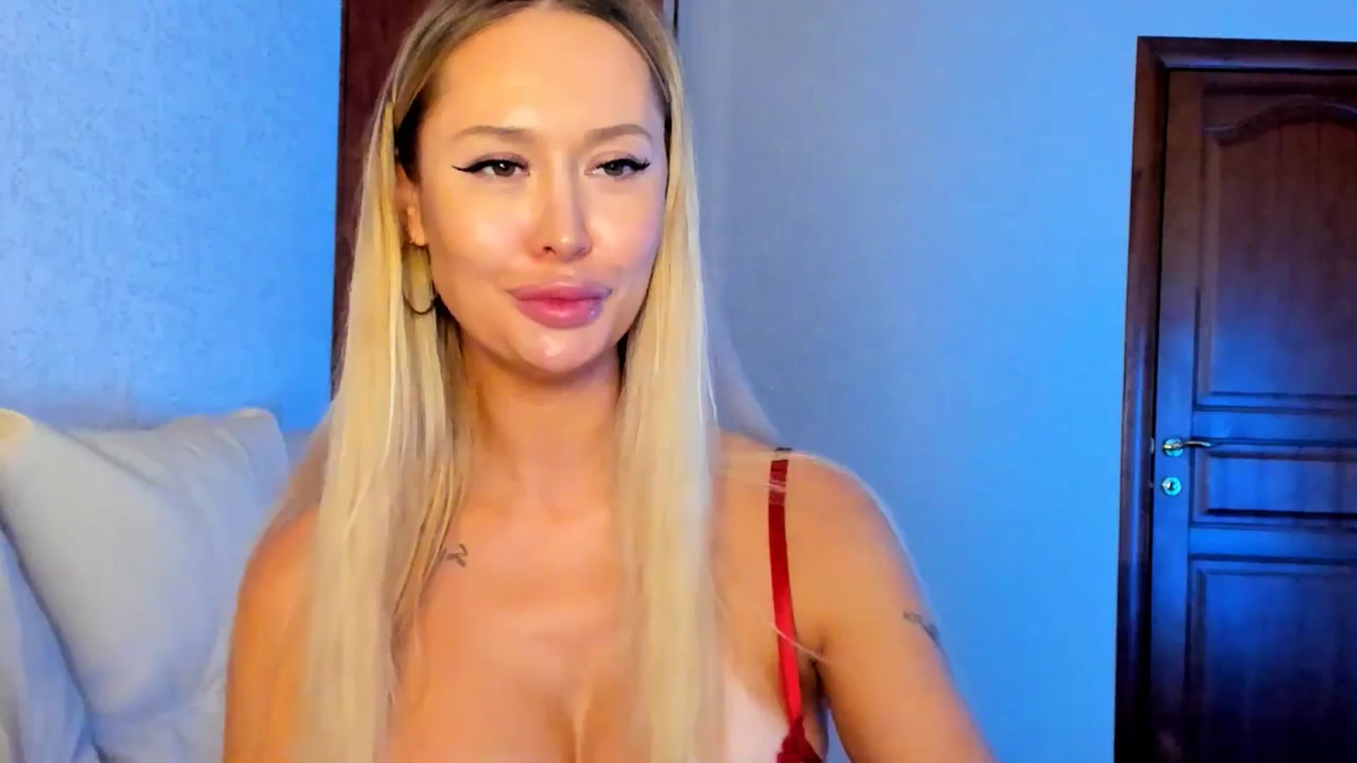 Gallery image thumbnail from MarySweety_'s myfreecams stream on, 12/20/2025, 07:09 image 16 of 20