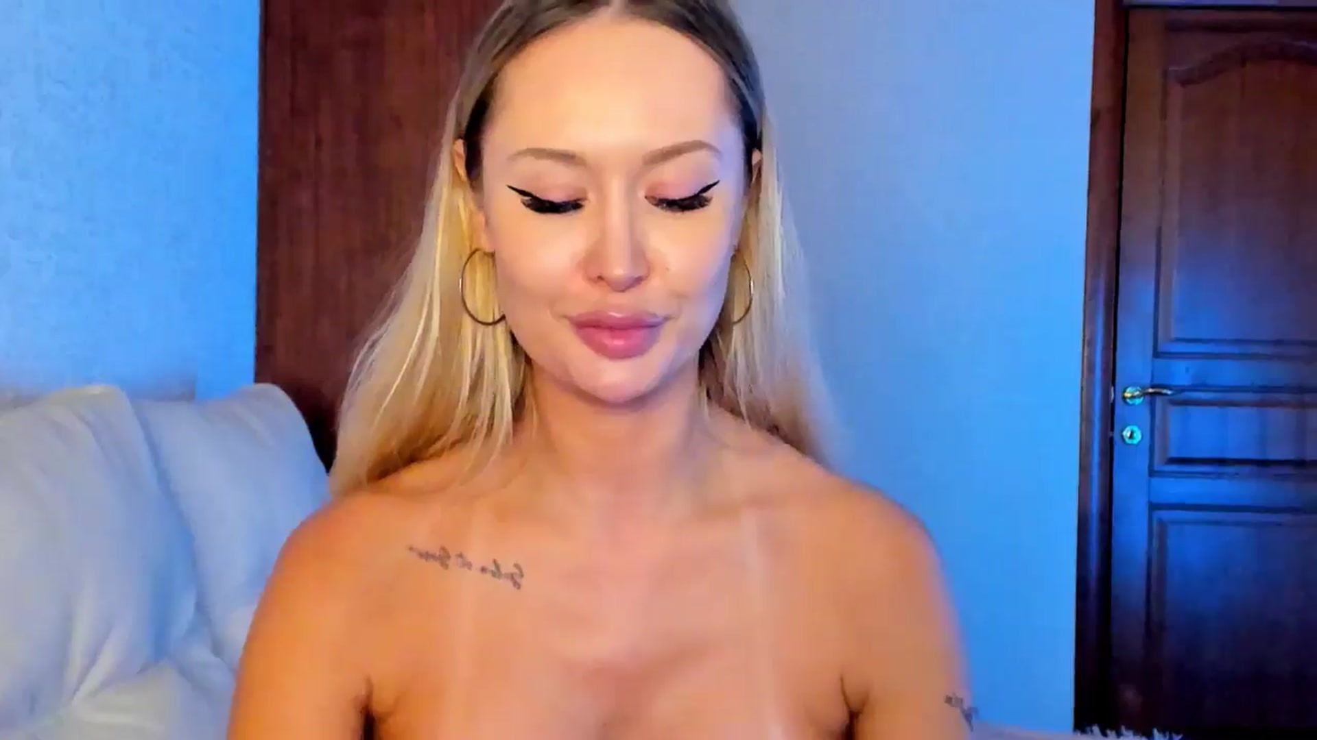 Gallery image thumbnail from MarySweety_'s myfreecams stream on, 12/22/2025, 07:11 image 19 of 20
