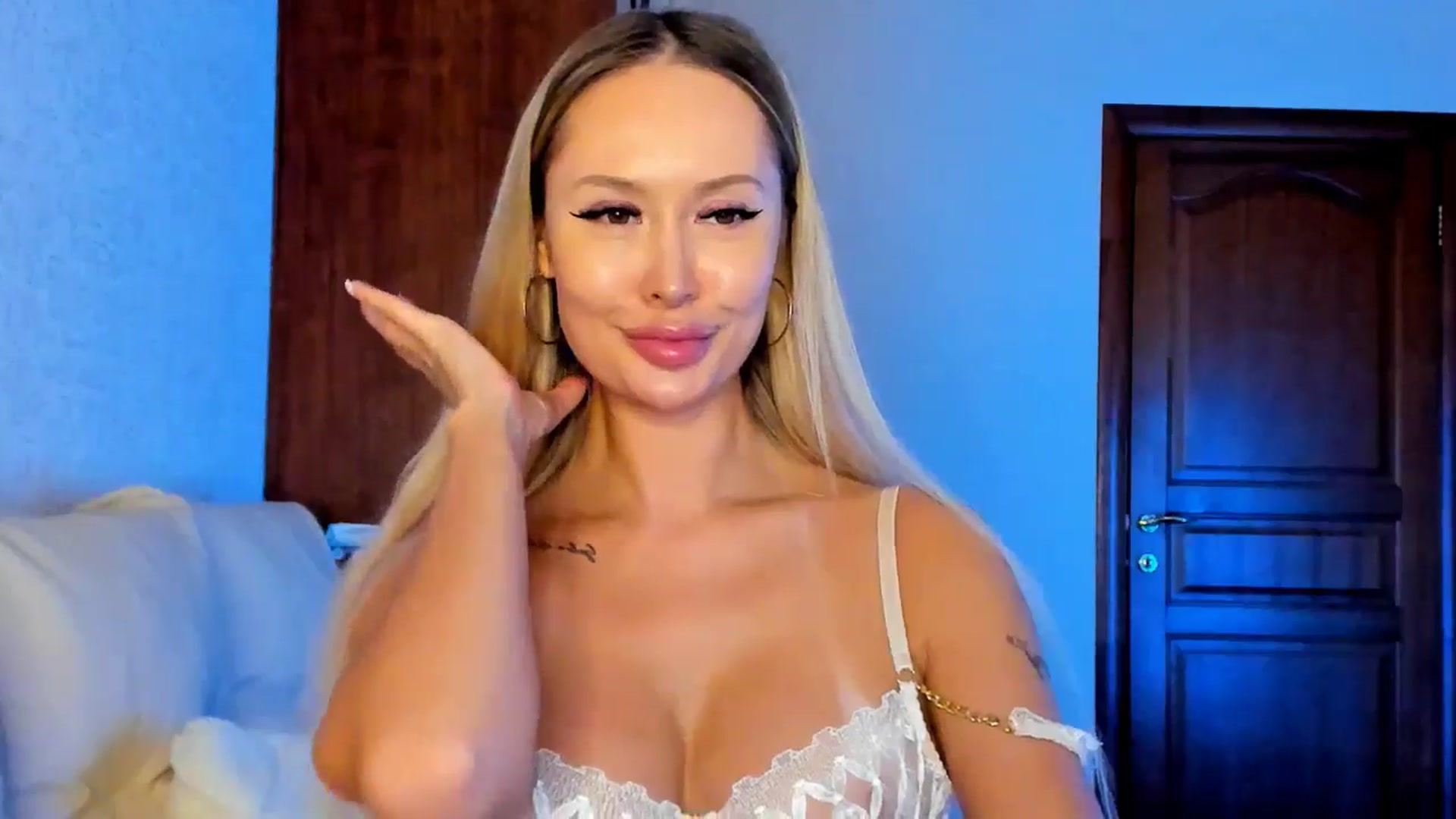 Gallery image thumbnail from MarySweety_'s myfreecams stream on, 12/24/2025, 04:09 image 19 of 20