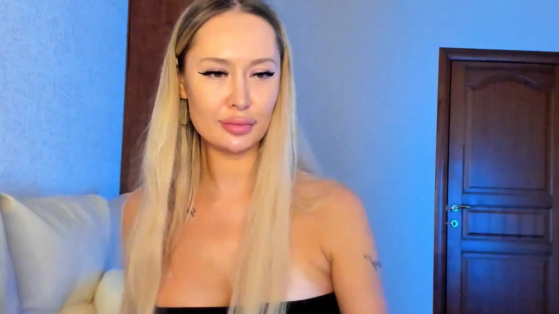 Gallery image thumbnail from MarySweety_'s myfreecams stream on, 01/04/2026, 05:14 image 9 of 20