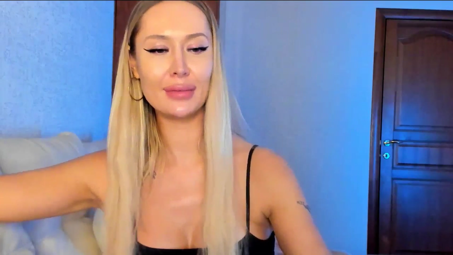 Gallery image thumbnail from MarySweety_'s myfreecams stream on, 01/07/2026, 07:53 image 15 of 20