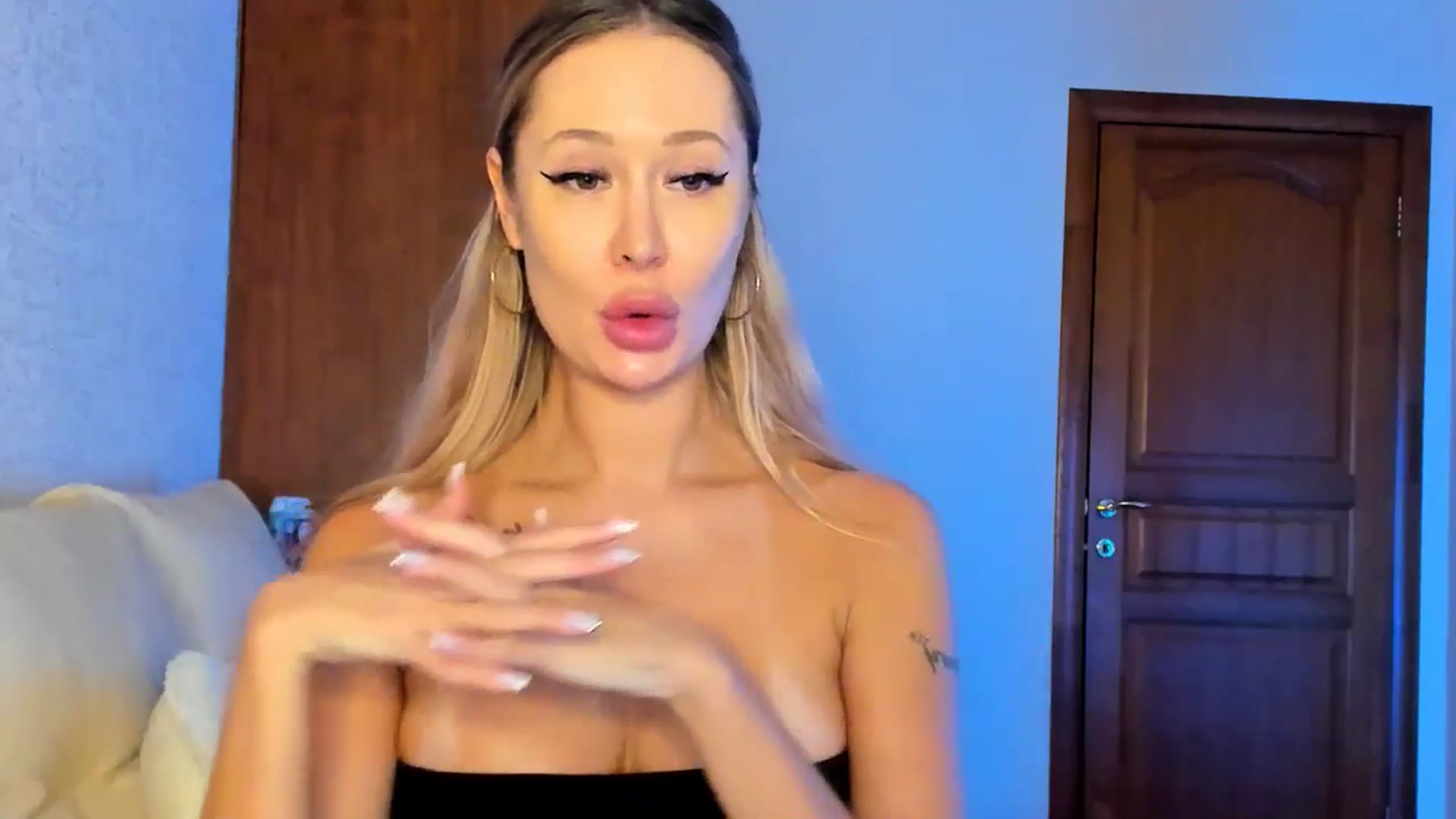 Gallery image thumbnail from MarySweety_'s myfreecams stream on, 01/12/2026, 06:16 image 13 of 20