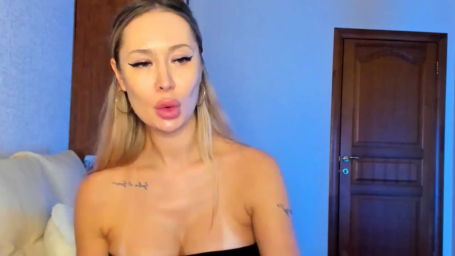 Gallery image thumbnail from MarySweety_'s myfreecams stream on, 01/12/2026, 06:16 image 14 of 20