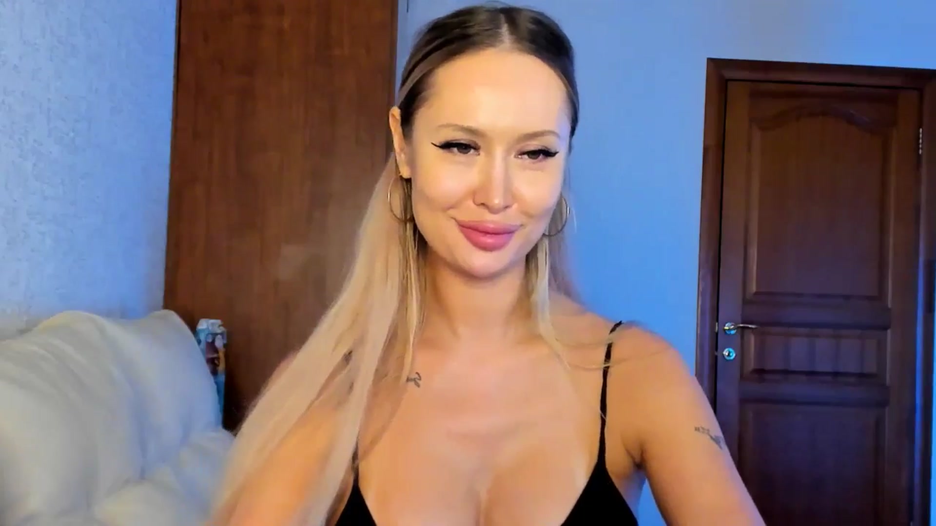 Gallery image thumbnail from MarySweety_'s myfreecams stream on, 01/14/2026, 07:21 image 9 of 20