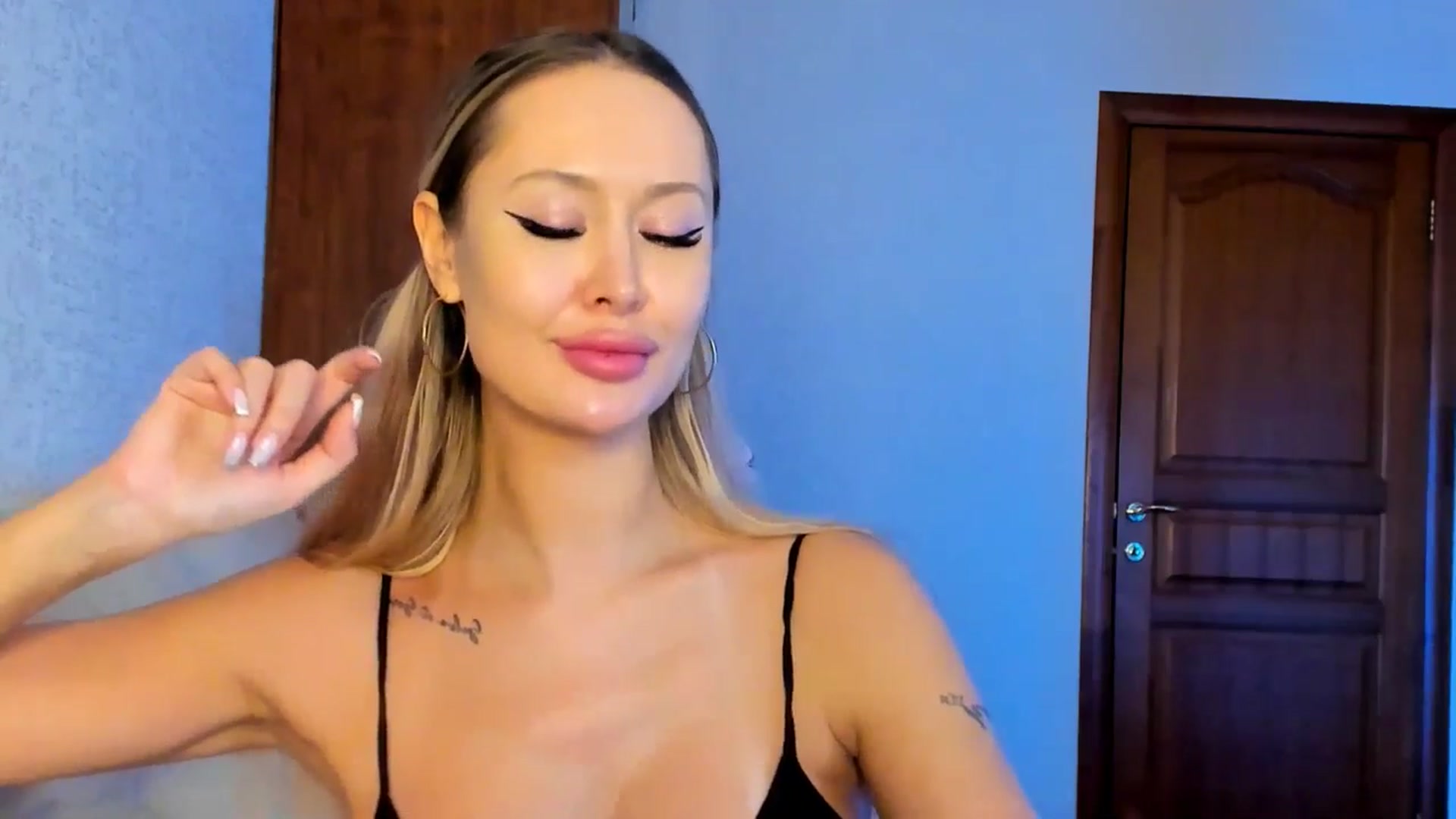 Gallery image thumbnail from MarySweety_'s myfreecams stream on, 01/14/2026, 07:21 image 13 of 20