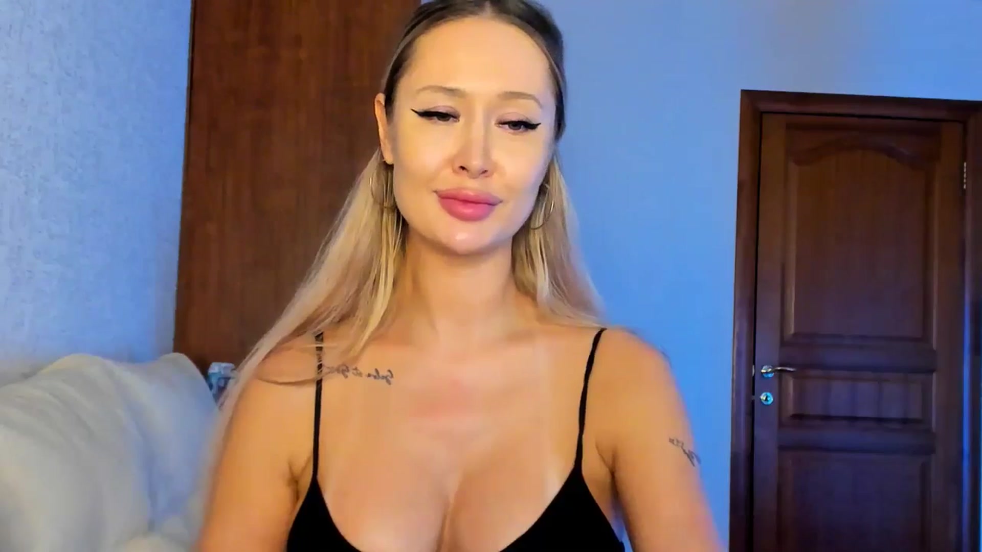 Gallery image thumbnail from MarySweety_'s myfreecams stream on, 01/14/2026, 07:21 image 4 of 20