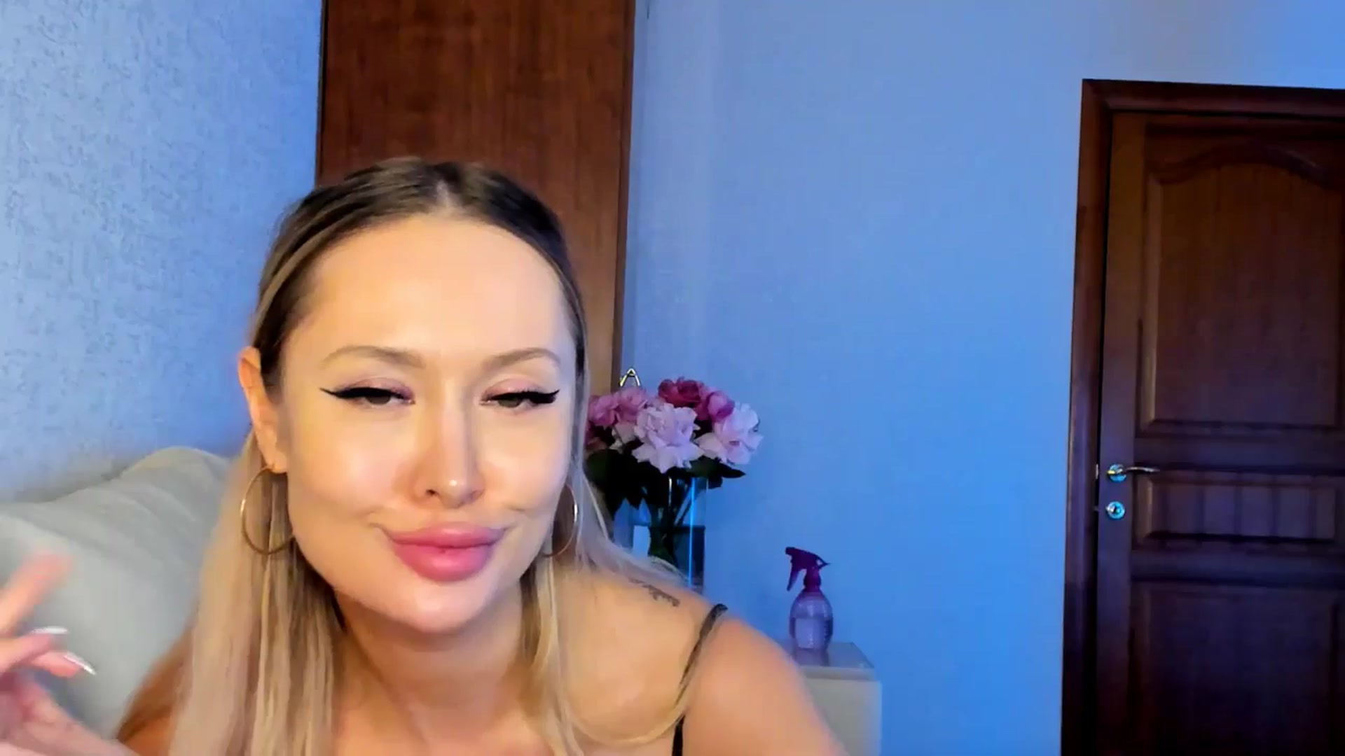 Gallery image thumbnail from MarySweety_'s myfreecams stream on, 01/14/2026, 07:21 image 19 of 20