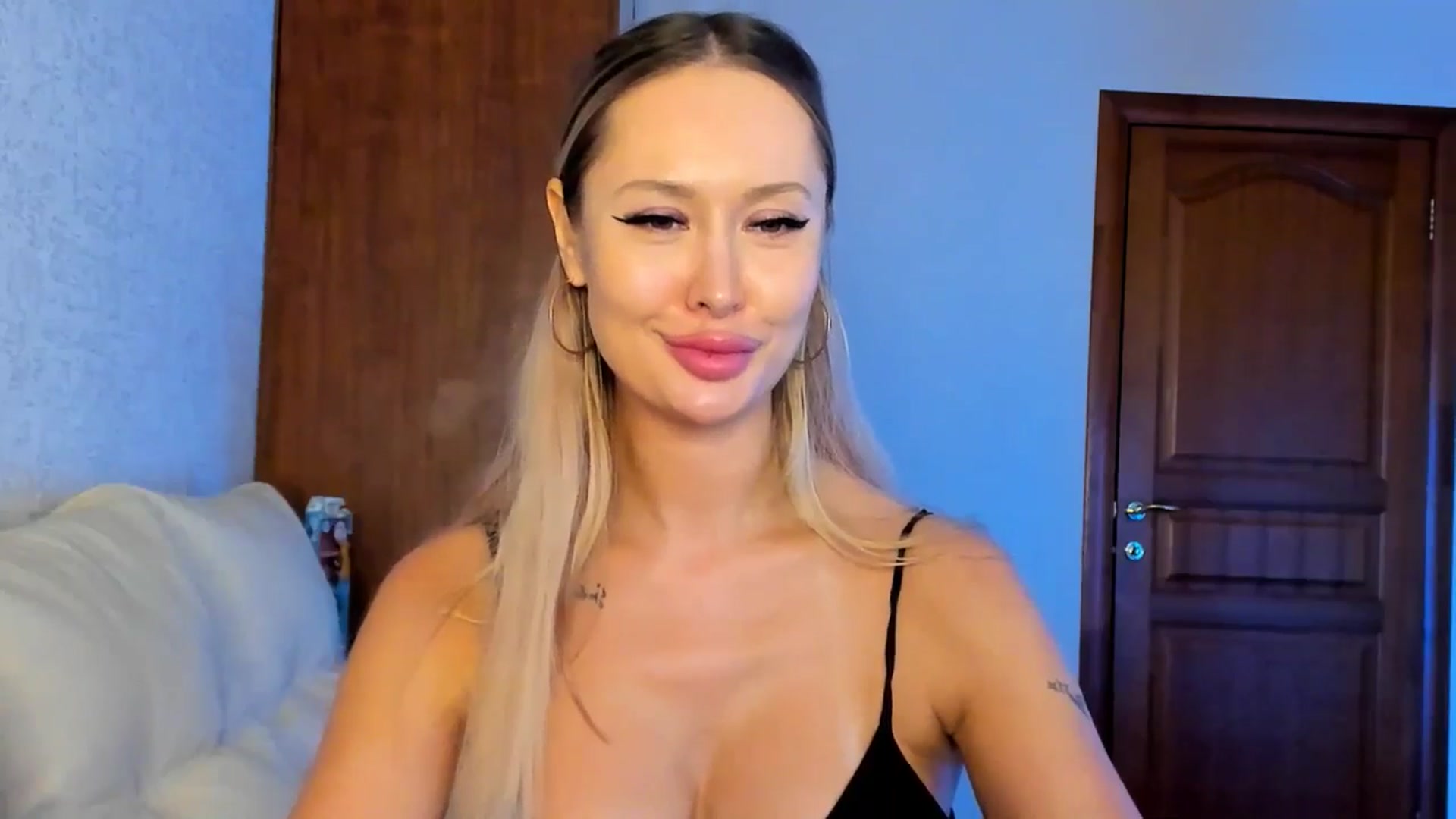 Gallery image thumbnail from MarySweety_'s myfreecams stream on, 01/14/2026, 07:21 image 10 of 20