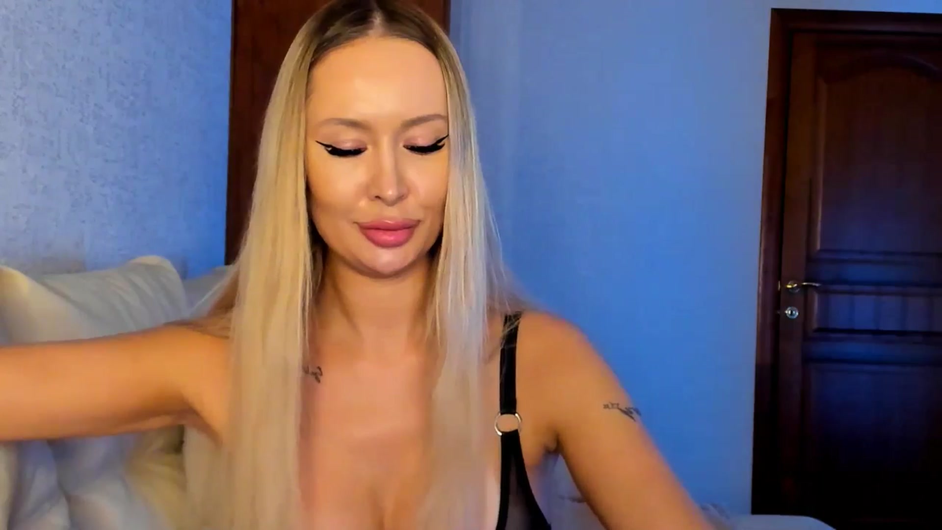 Gallery image thumbnail from MarySweety_'s myfreecams stream on, 01/18/2026, 04:16 image 9 of 20