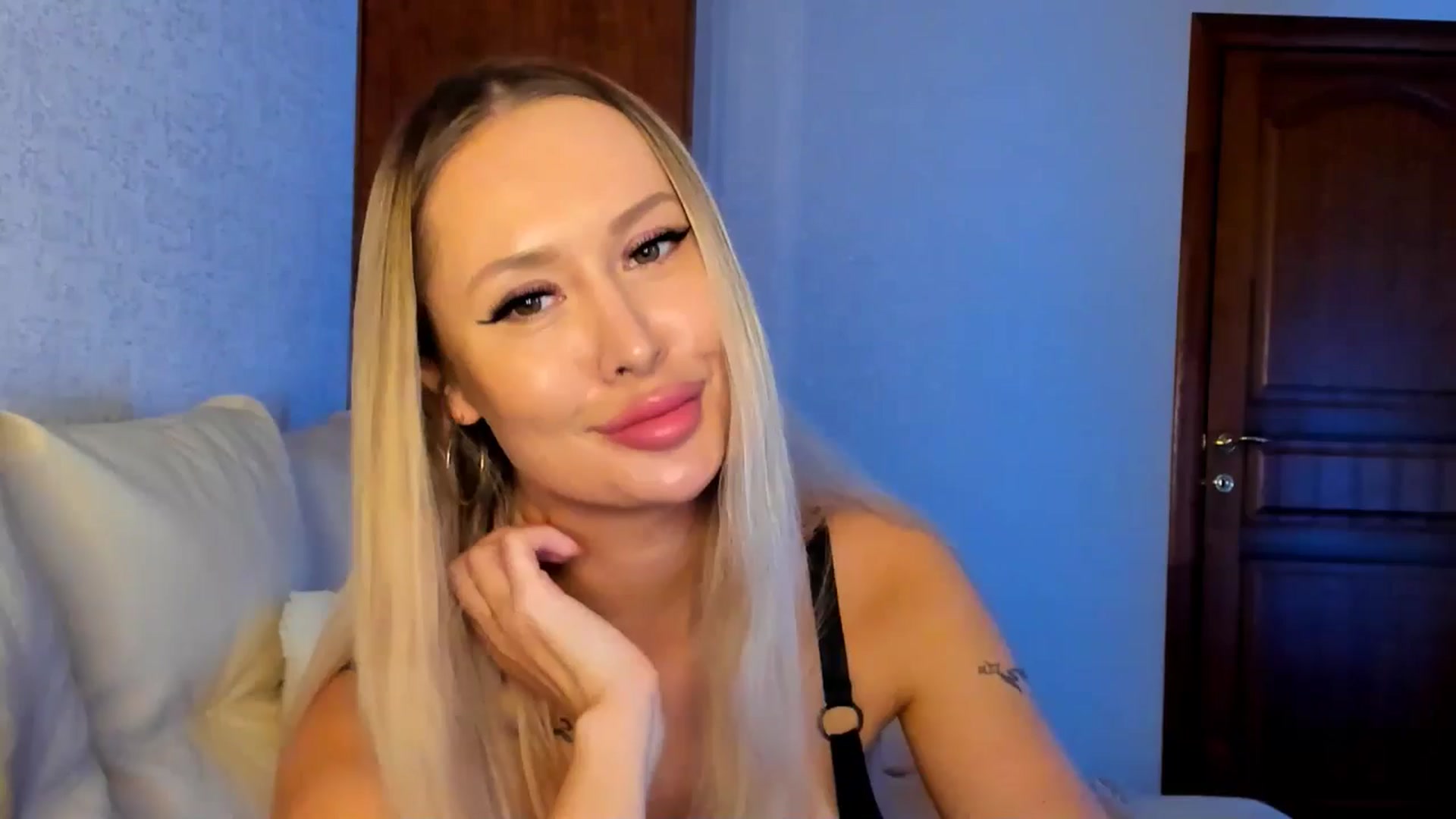 Gallery image thumbnail from MarySweety_'s myfreecams stream on, 01/18/2026, 04:16 image 13 of 20