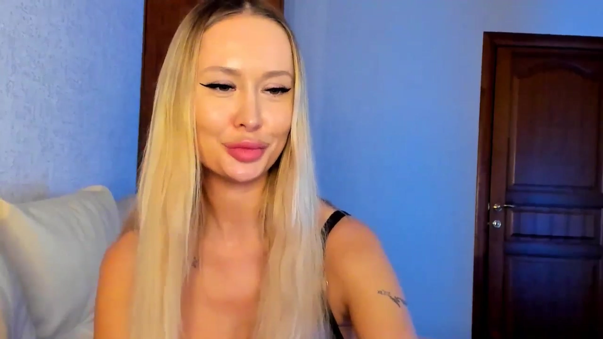 Gallery image thumbnail from MarySweety_'s myfreecams stream on, 01/18/2026, 06:57 image 2 of 20