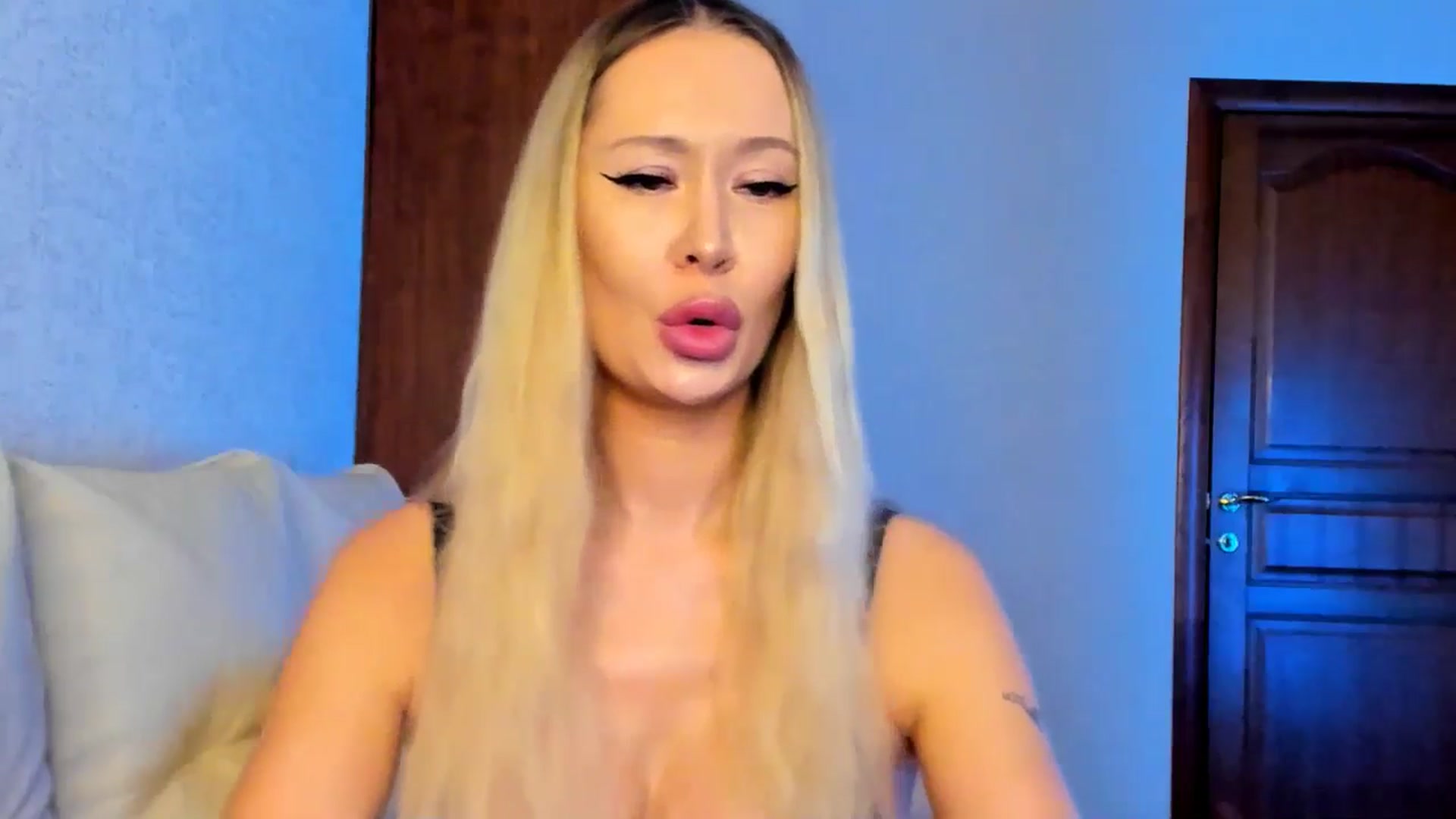 Gallery image thumbnail from MarySweety_'s myfreecams stream on, 02/07/2026, 06:52 image 11 of 20
