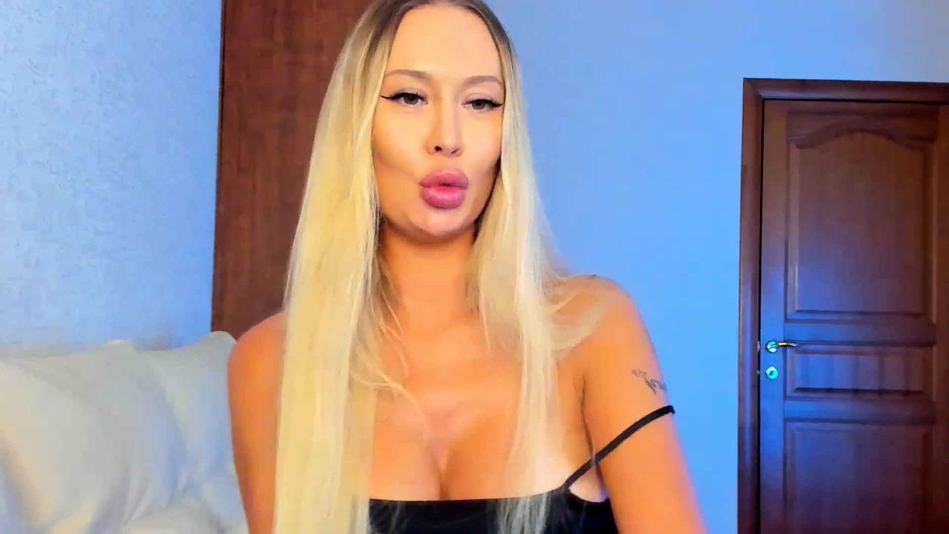 Gallery image thumbnail from MarySweety_'s myfreecams stream on, 03/06/2026, 06:12 image 7 of 20