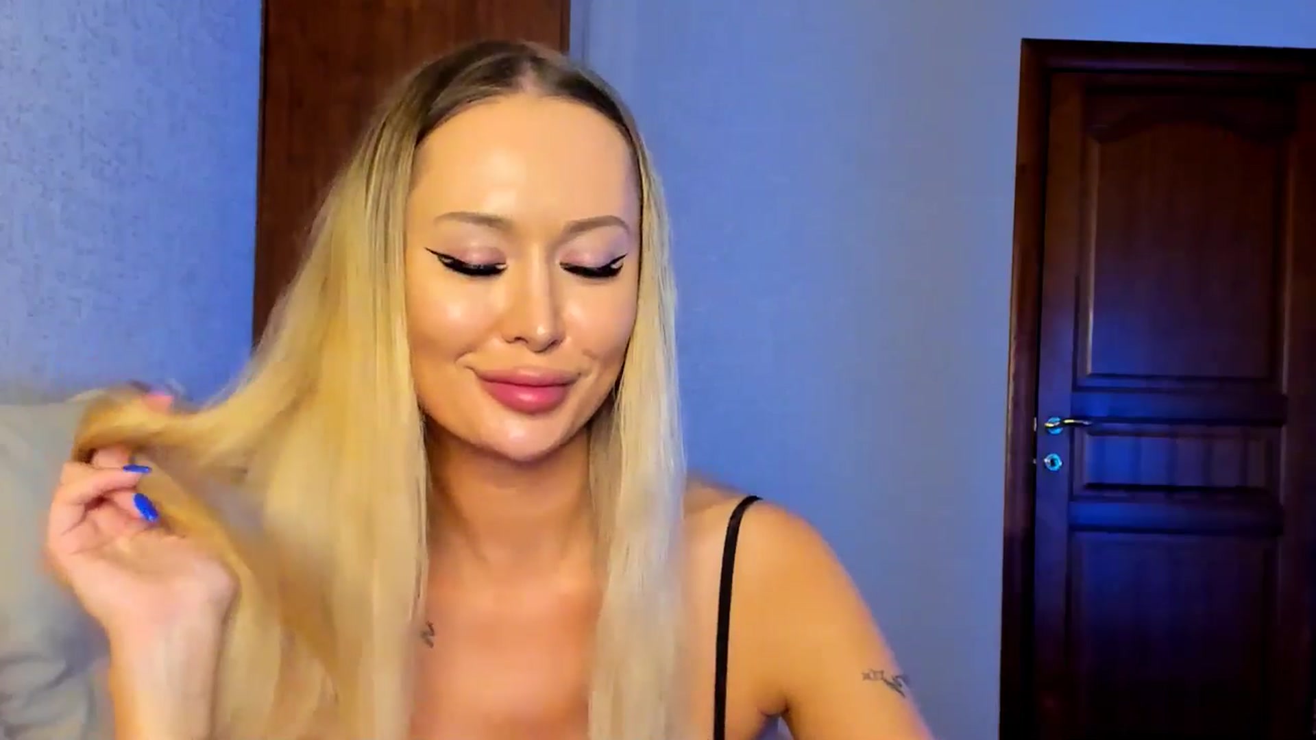 Gallery image thumbnail from MarySweety_'s myfreecams stream on, 04/05/2026, 07:20 image 14 of 20