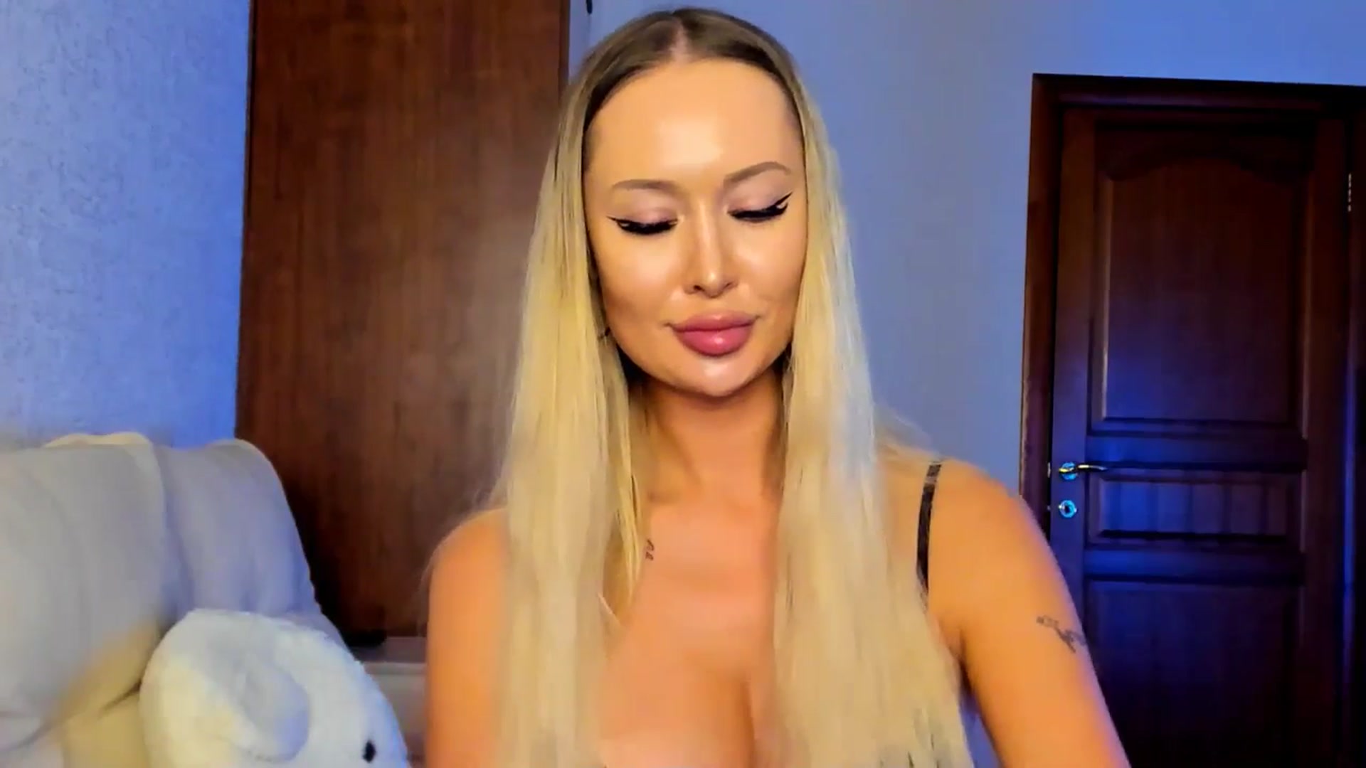 Gallery image thumbnail from MarySweety_'s myfreecams stream on, 04/05/2026, 07:20 image 7 of 20
