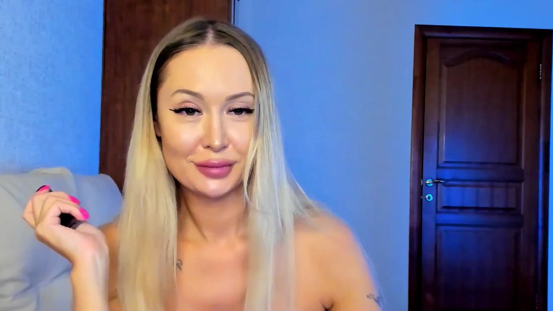 Gallery image thumbnail from MarySweety_'s myfreecams stream on, 04/08/2026, 05:07 image 12 of 20