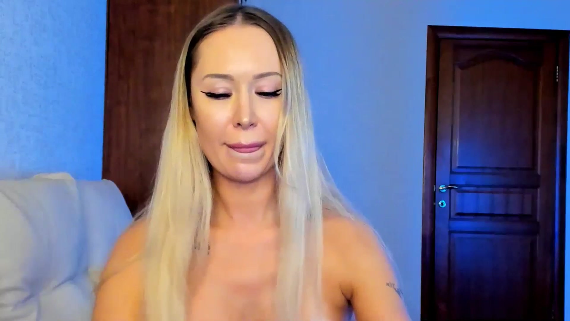 Gallery image thumbnail from MarySweety_'s myfreecams stream on, 04/08/2026, 05:07 image 11 of 20