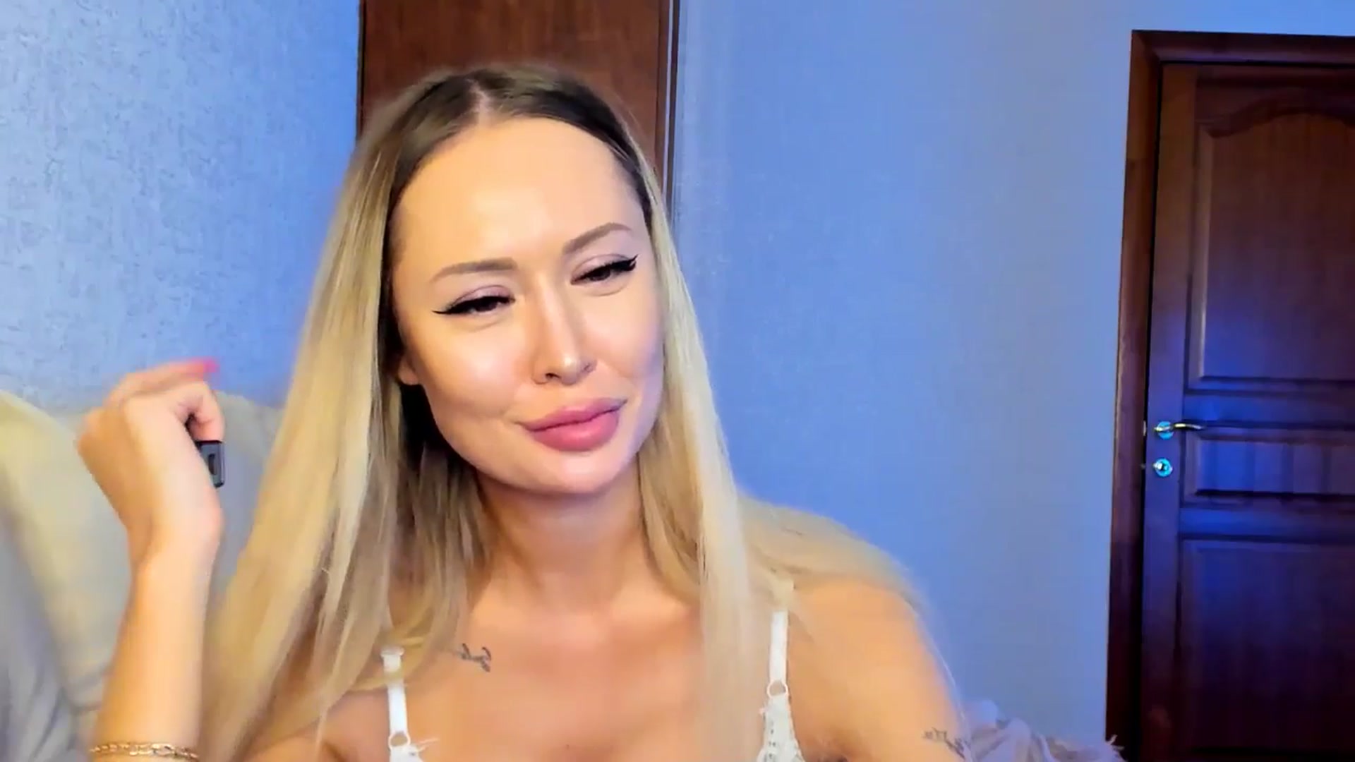 Gallery image thumbnail from MarySweety_'s myfreecams stream on, 04/10/2026, 06:56 image 9 of 20