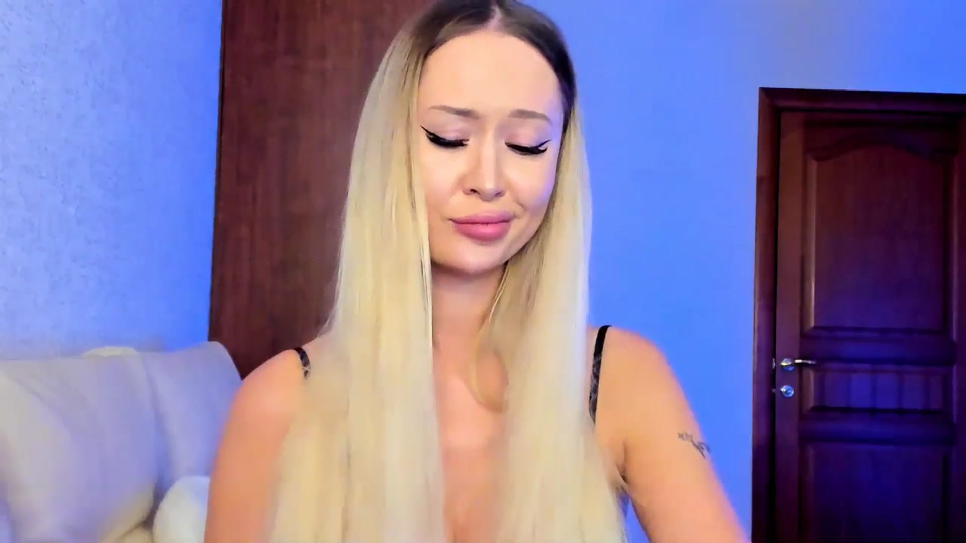 Gallery image thumbnail from MarySweety_'s myfreecams stream on, 04/13/2026, 06:18 image 2 of 20