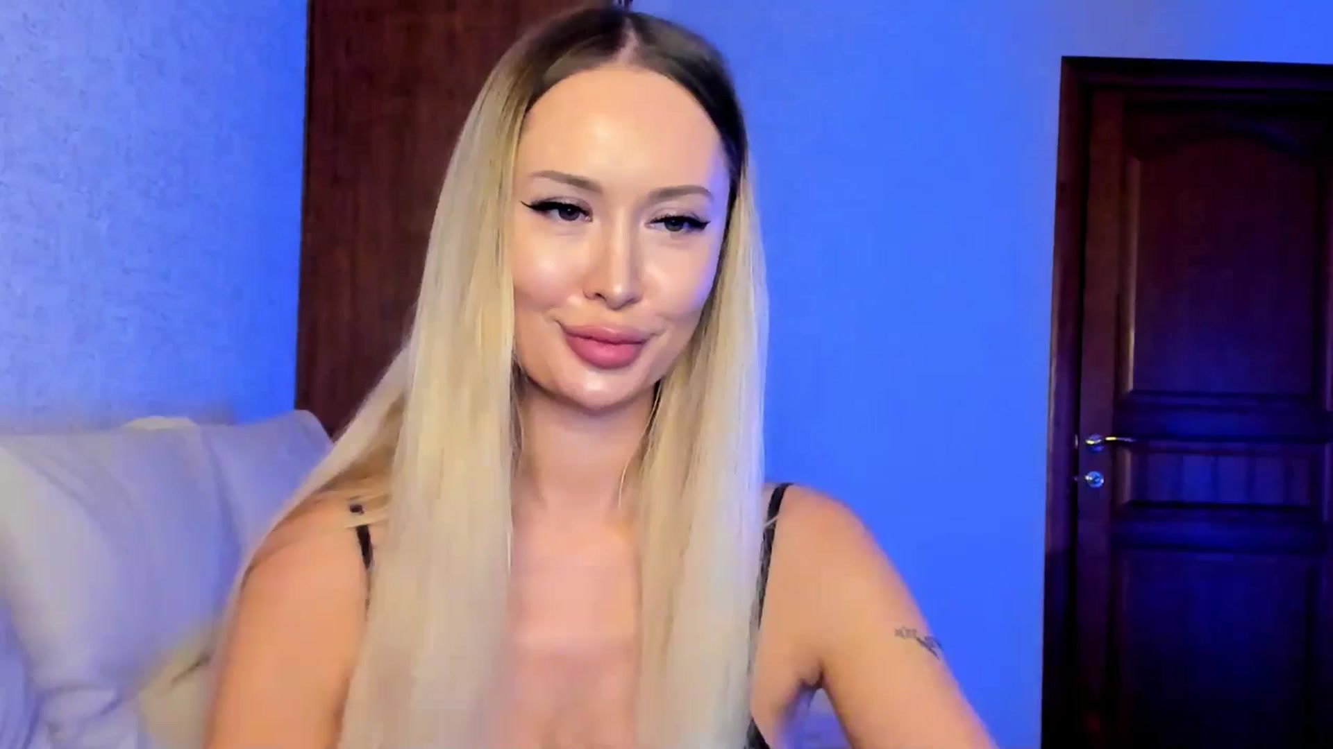Gallery image thumbnail from MarySweety_'s myfreecams stream on, 04/13/2026, 06:18 image 10 of 20