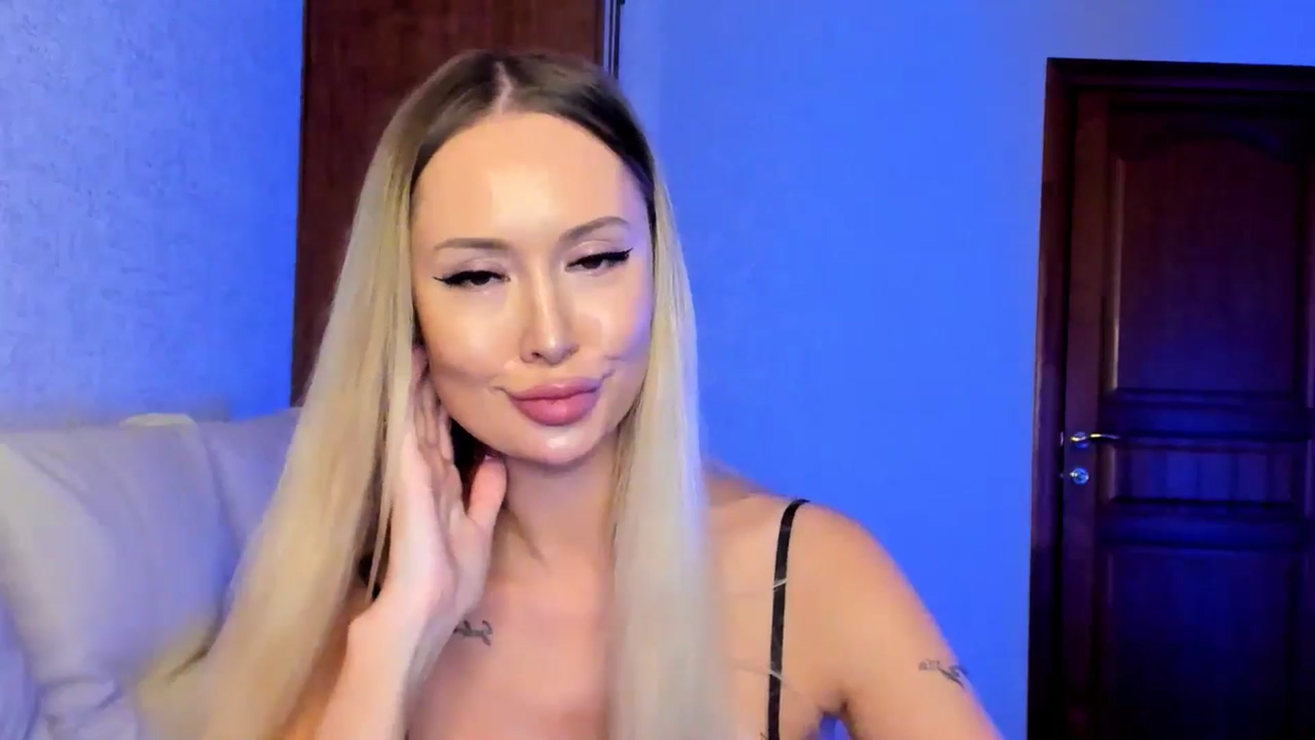 Gallery image thumbnail from MarySweety_'s myfreecams stream on, 04/13/2026, 06:18 image 9 of 20