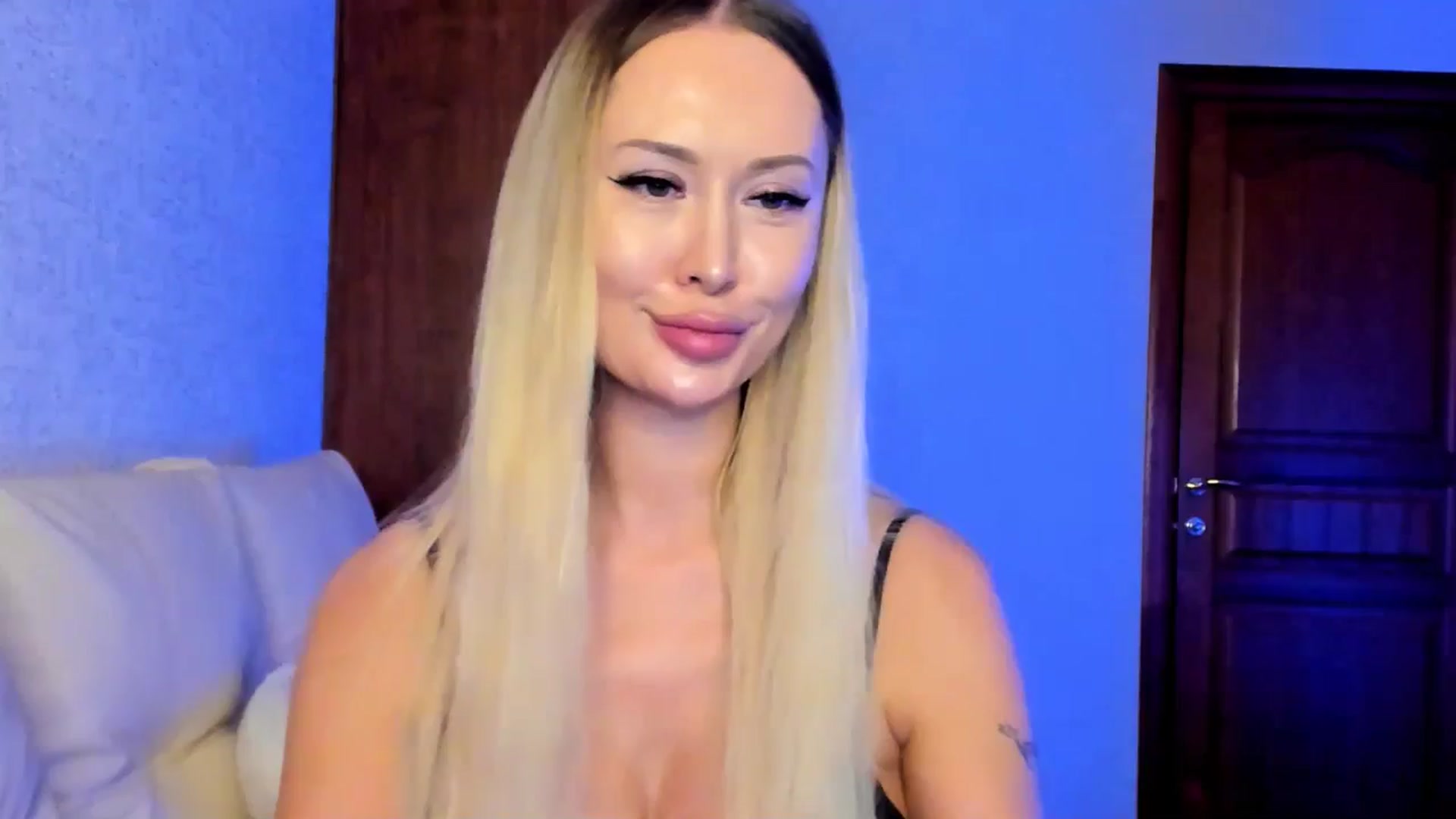Gallery image thumbnail from MarySweety_'s myfreecams stream on, 04/13/2026, 06:18 image 13 of 20